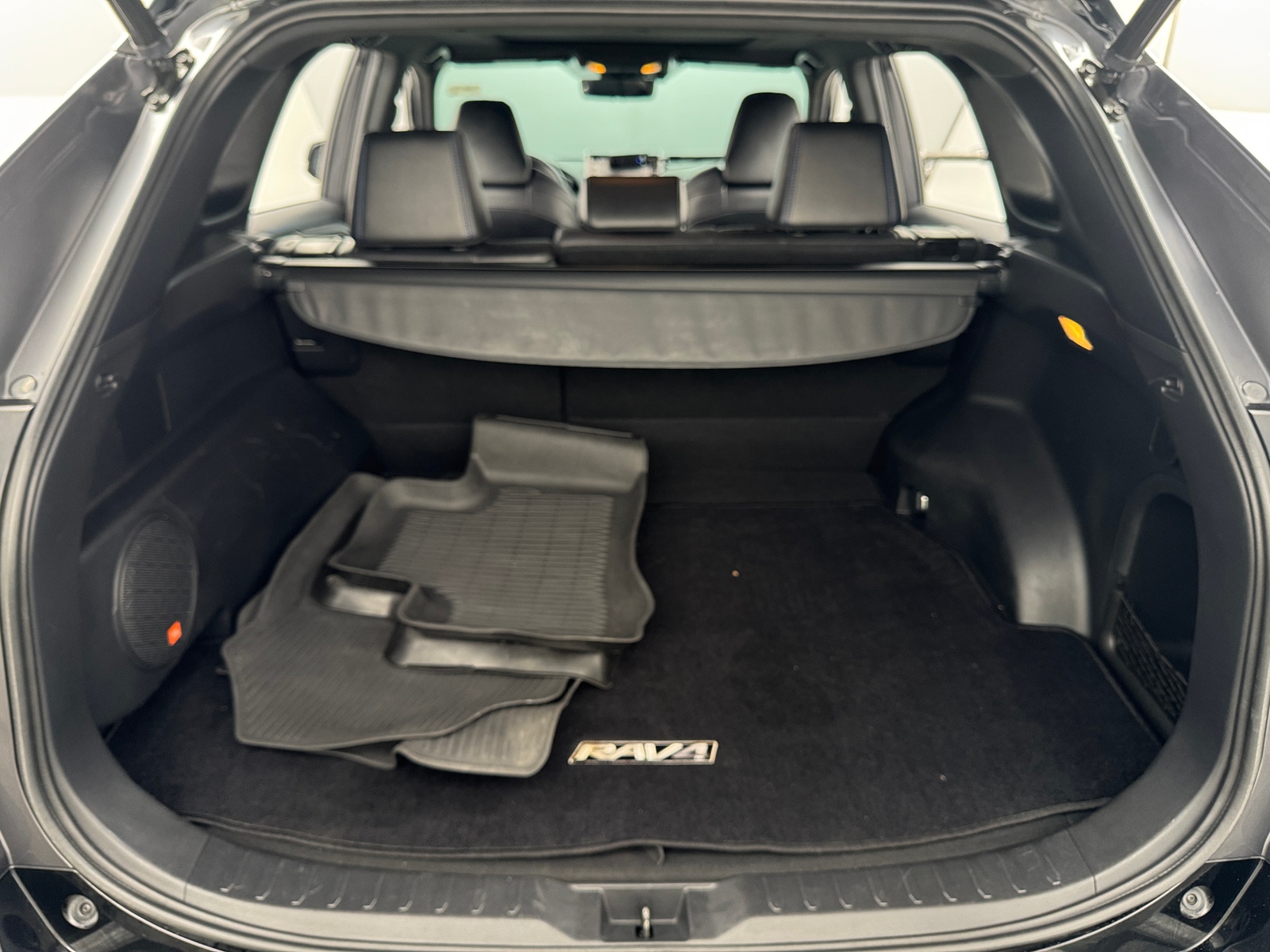 Thumbnail: 2021 Toyota RAV4 - 6