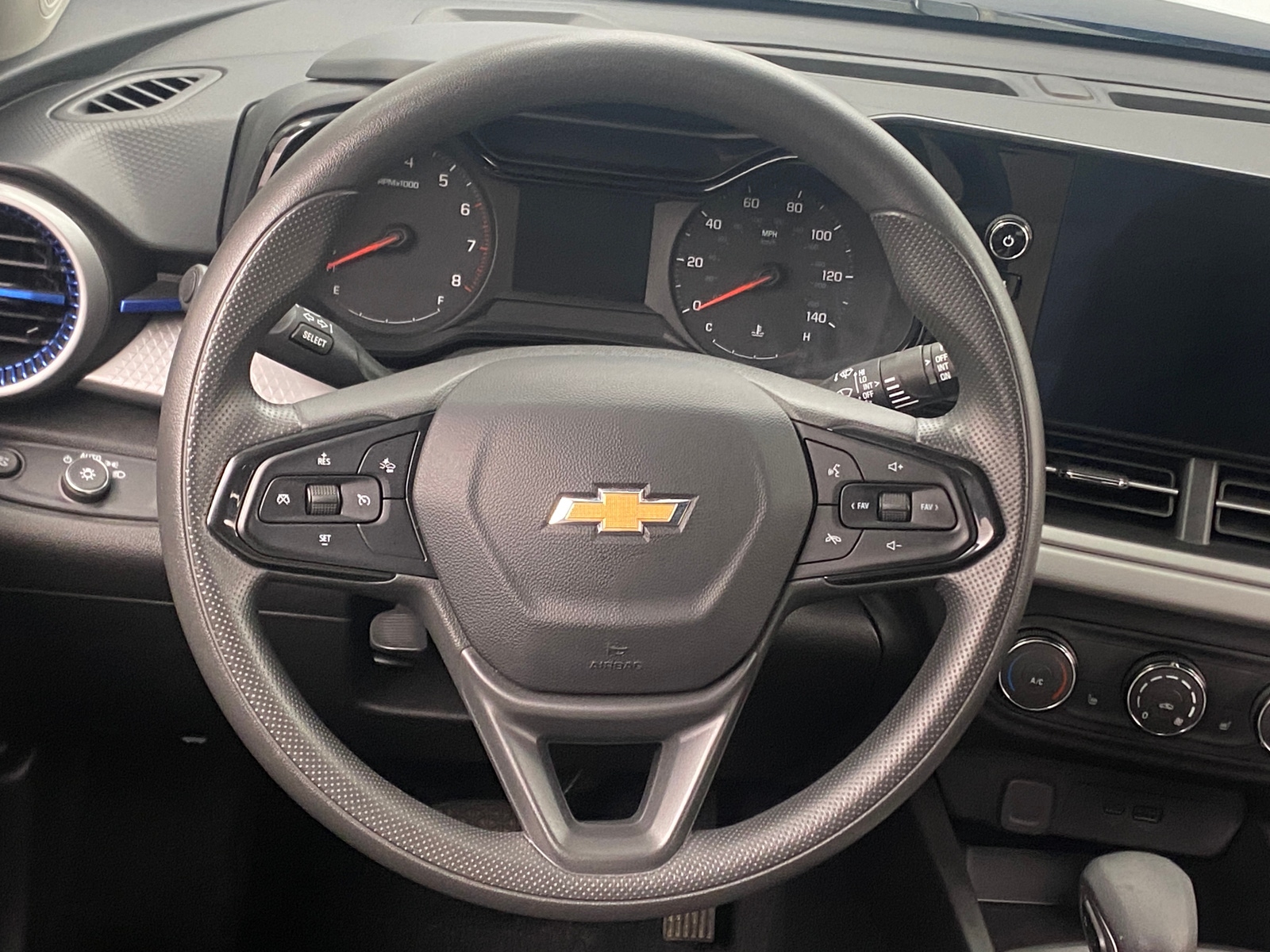Thumbnail: 2024 Chevrolet Trax - 5