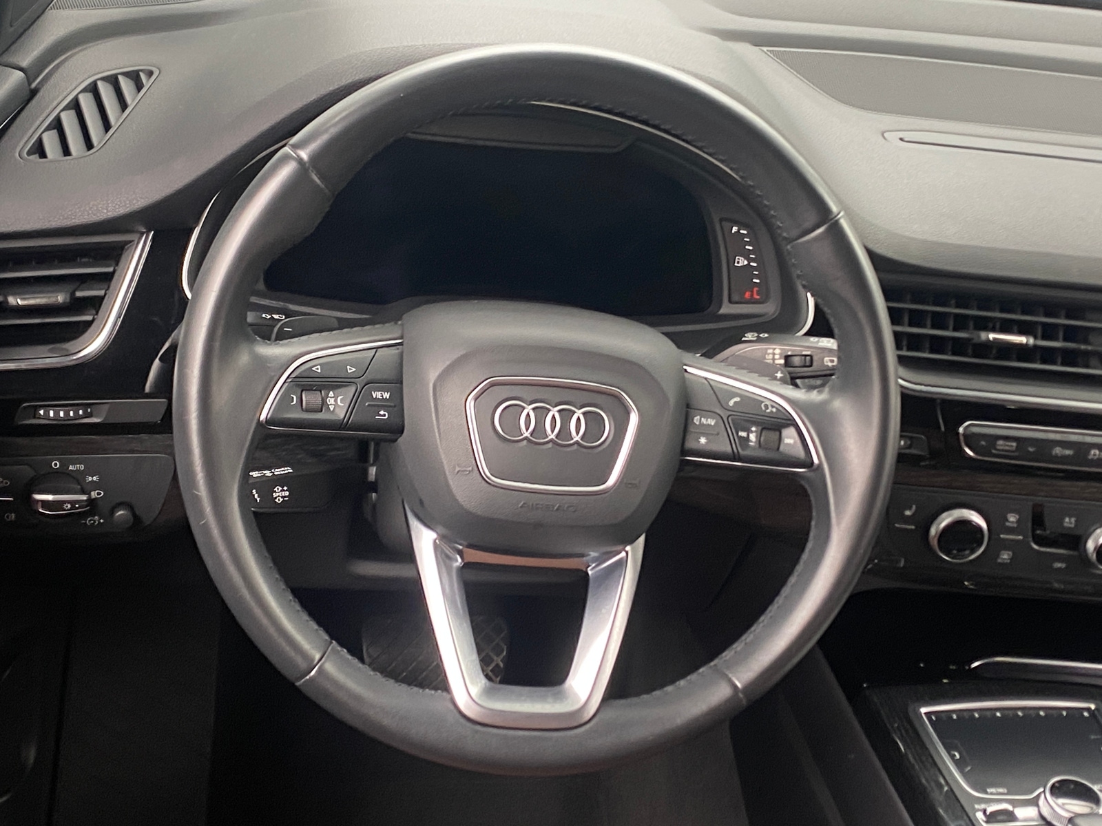 Thumbnail: 2019 Audi Q7 - 4
