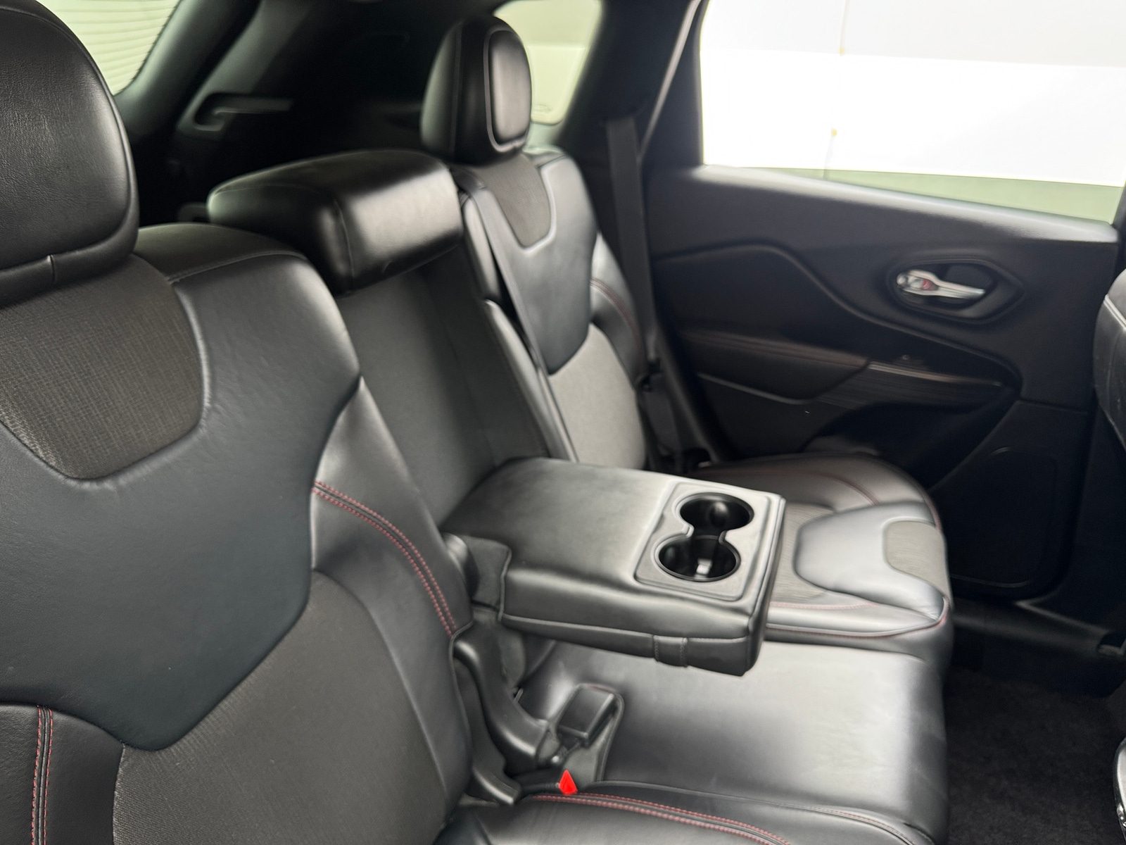 Thumbnail: 2016 Jeep Cherokee - 6