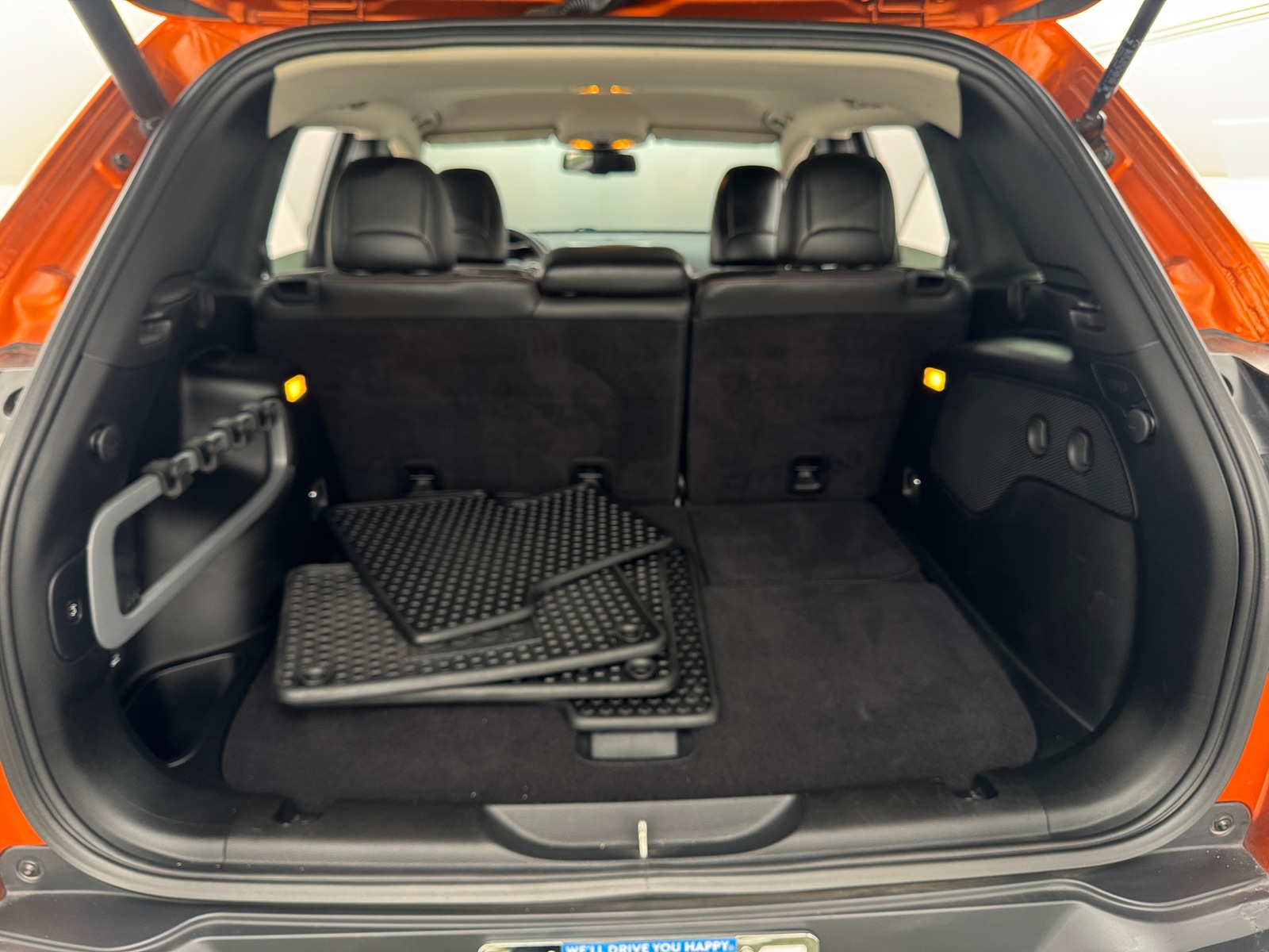 Thumbnail: 2016 Jeep Cherokee - 7