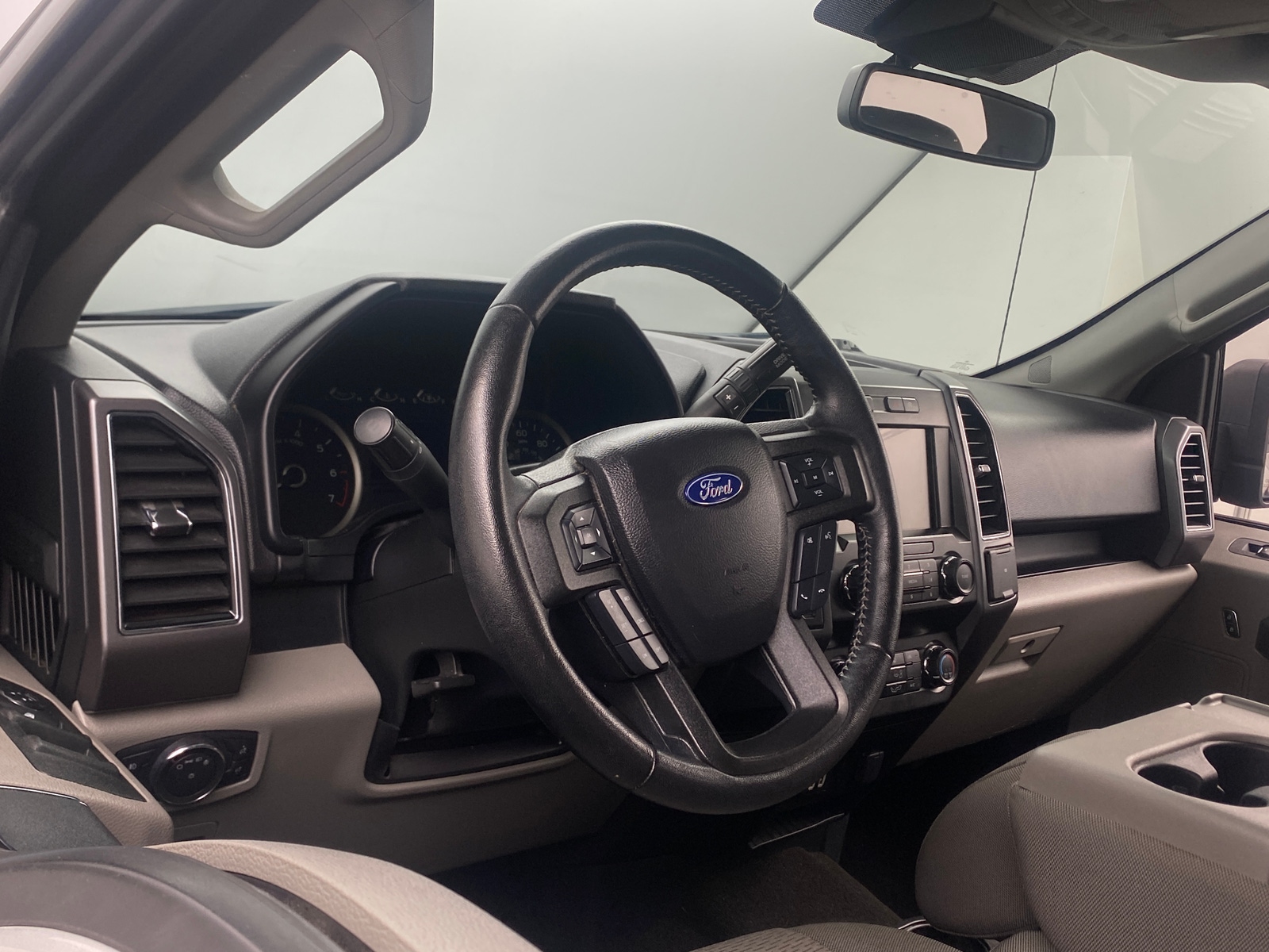 Thumbnail: 2019 Ford Econoline - 3