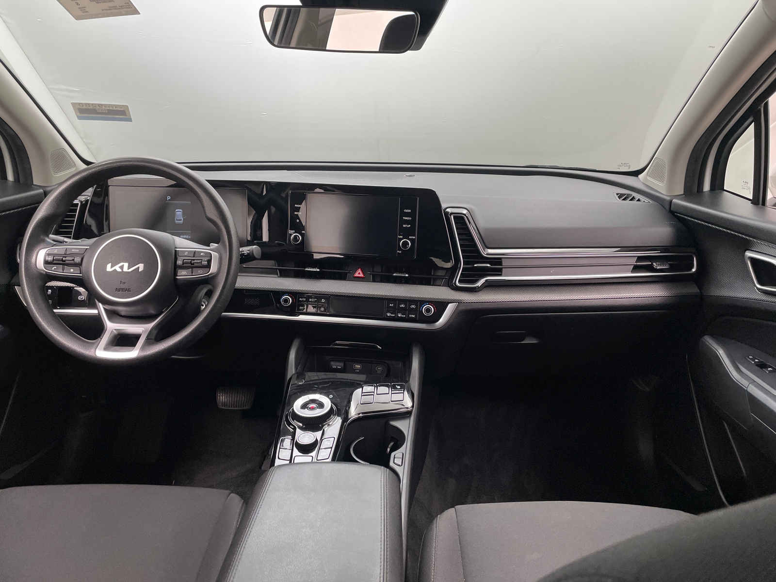 Thumbnail: 2023 Kia Sportage - 3