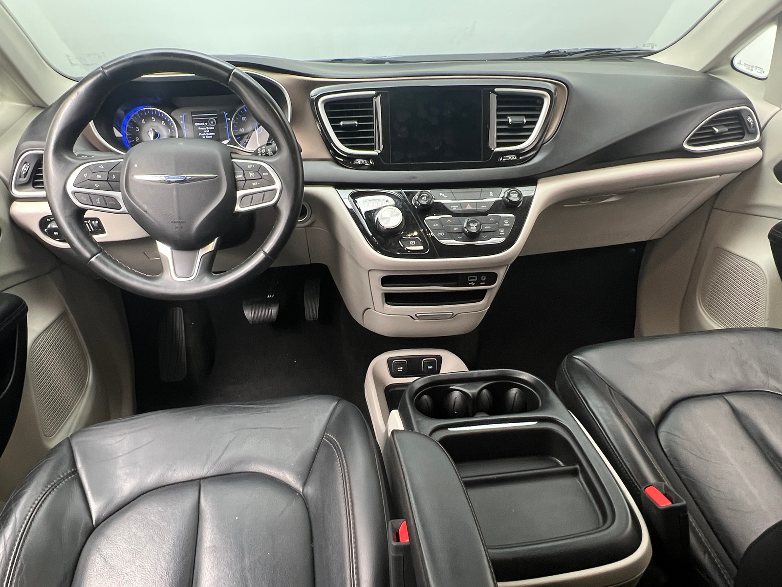 Thumbnail: 2017 Chrysler Pacifica - 2