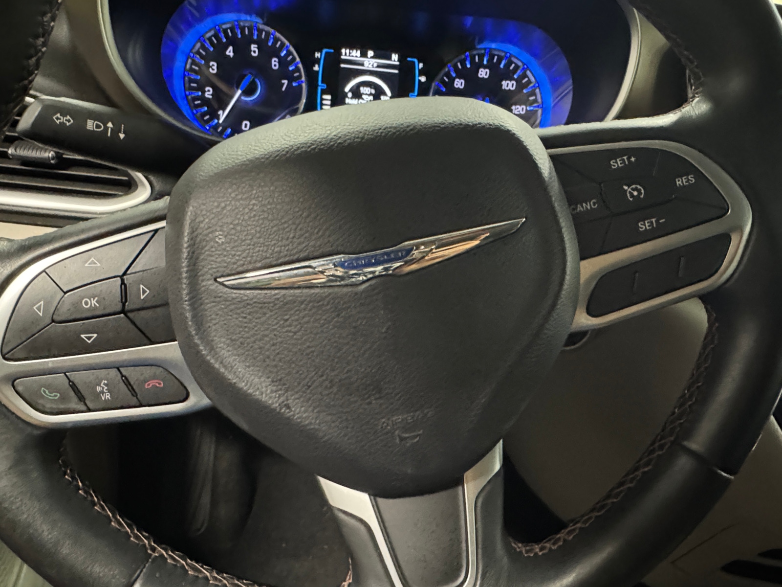 Thumbnail: 2017 Chrysler Pacifica - 4