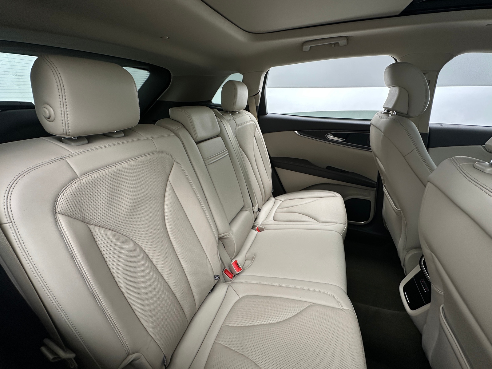 Thumbnail: 2019 Lincoln Nautilus - 5