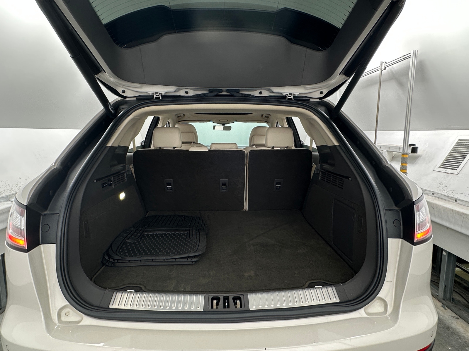Thumbnail: 2019 Lincoln Nautilus - 6