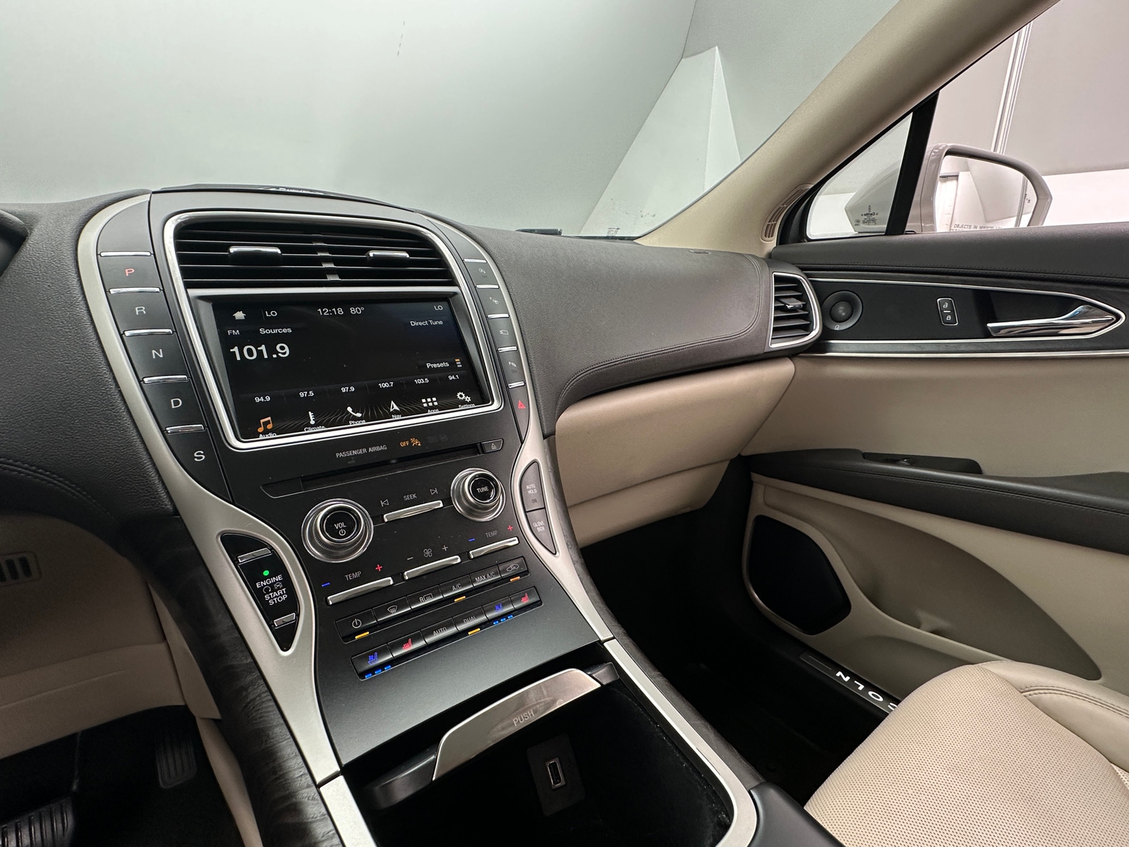 Thumbnail: 2019 Lincoln Nautilus - 3