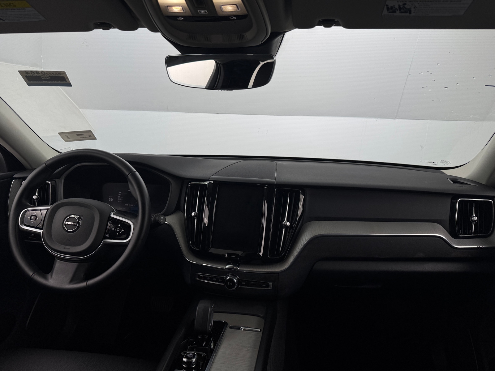 Thumbnail: 2025 Volvo XC60 - 2