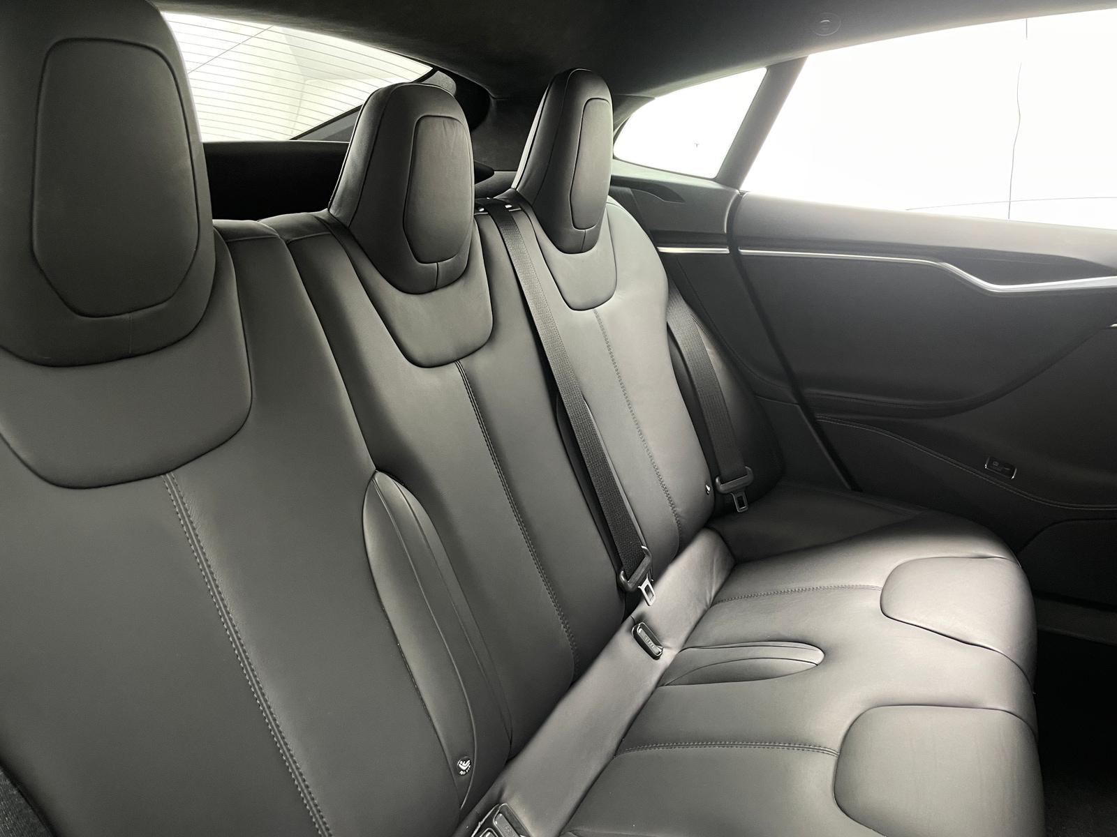 Thumbnail: 2016 Tesla Model S - 5
