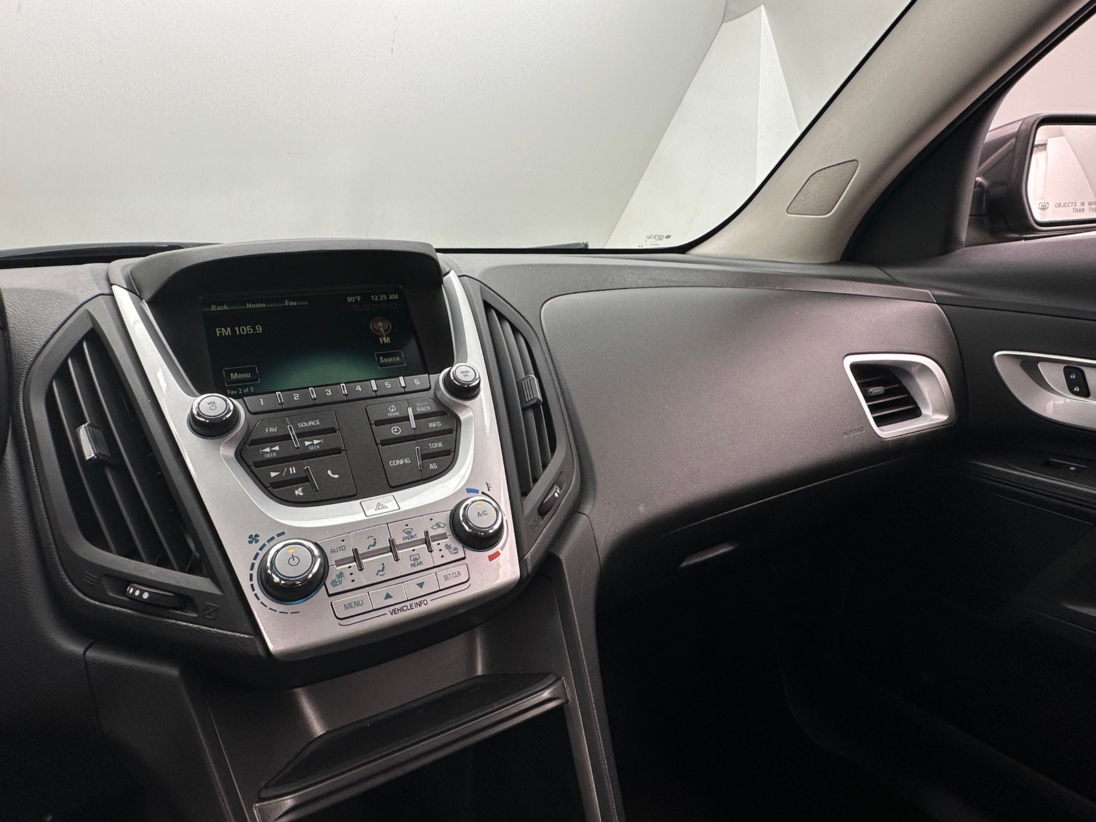 Thumbnail: 2016 Chevrolet Equinox - 4
