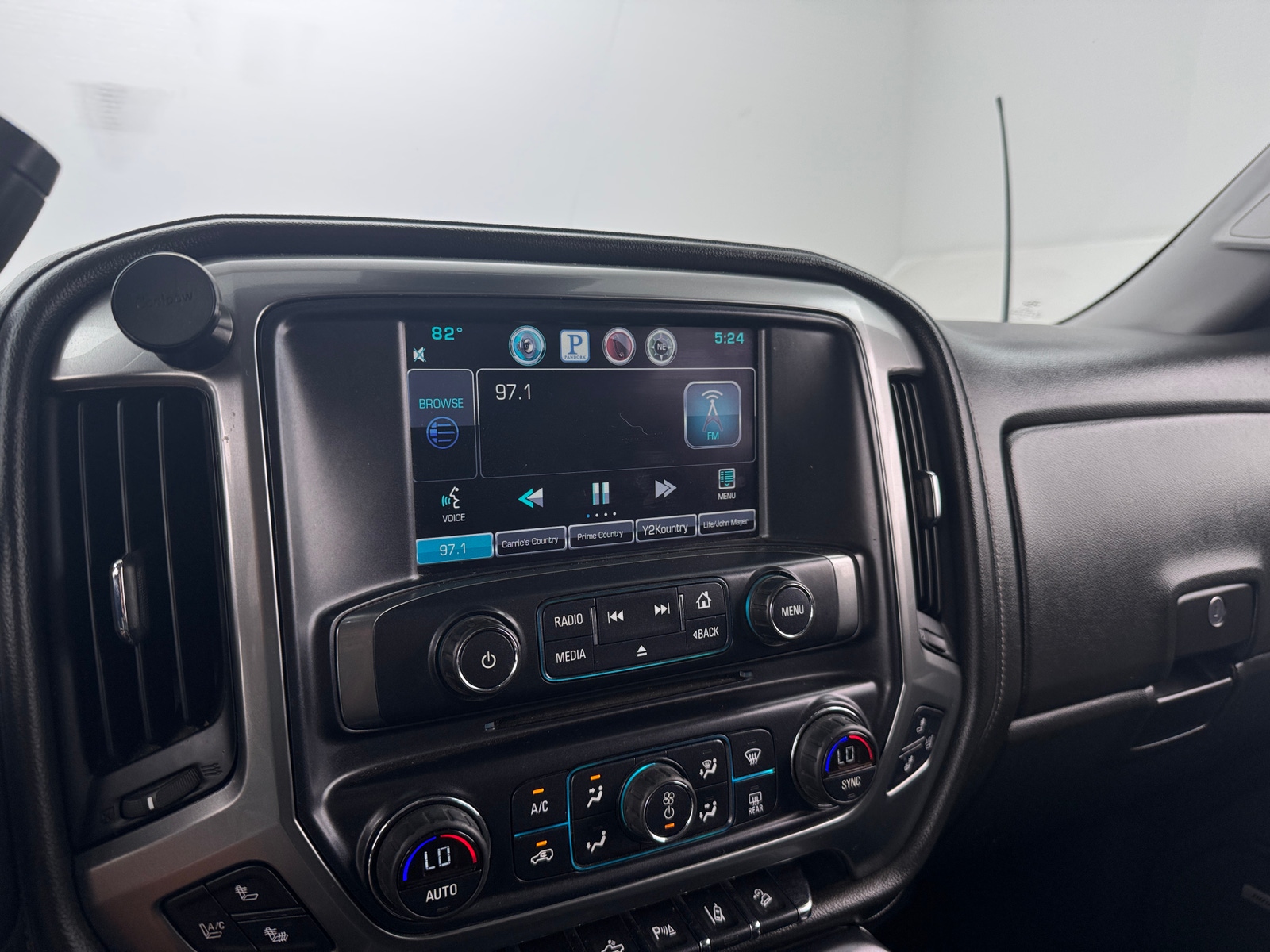 Thumbnail: 2015 Chevrolet Silverado 1500 - 3