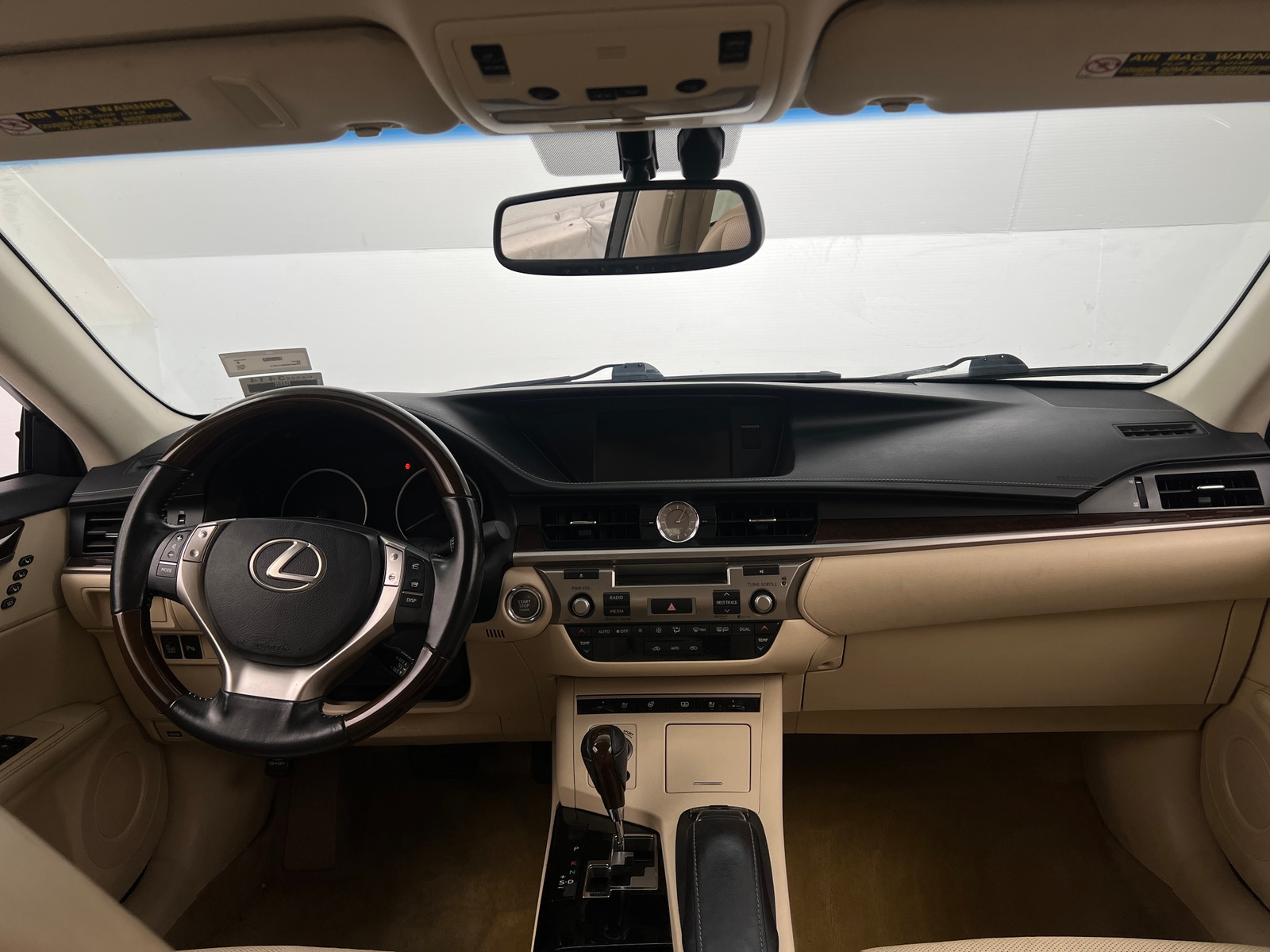 Thumbnail: 2014 Lexus ES - 2