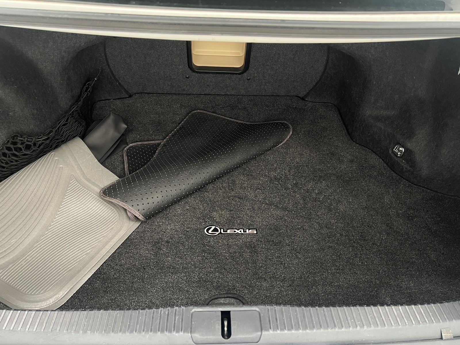 Thumbnail: 2014 Lexus ES - 6