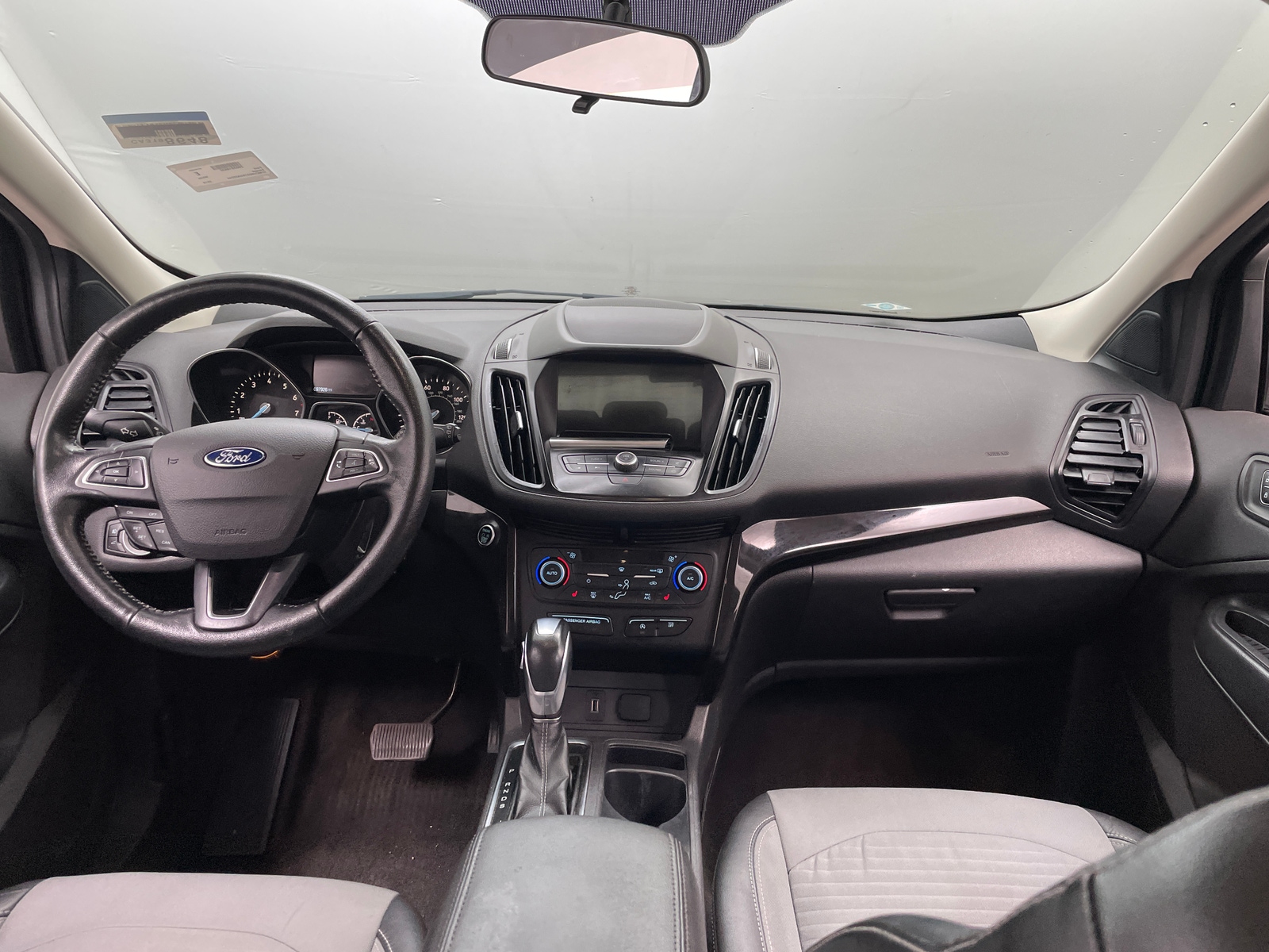 Thumbnail: 2019 Ford Escape - 3