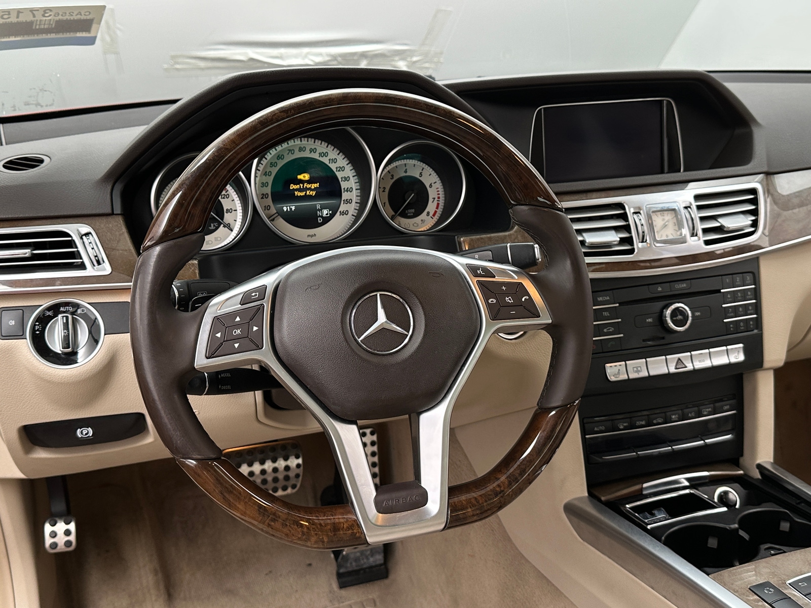 Thumbnail: 2016 Mercedes-Benz E-Class - 4