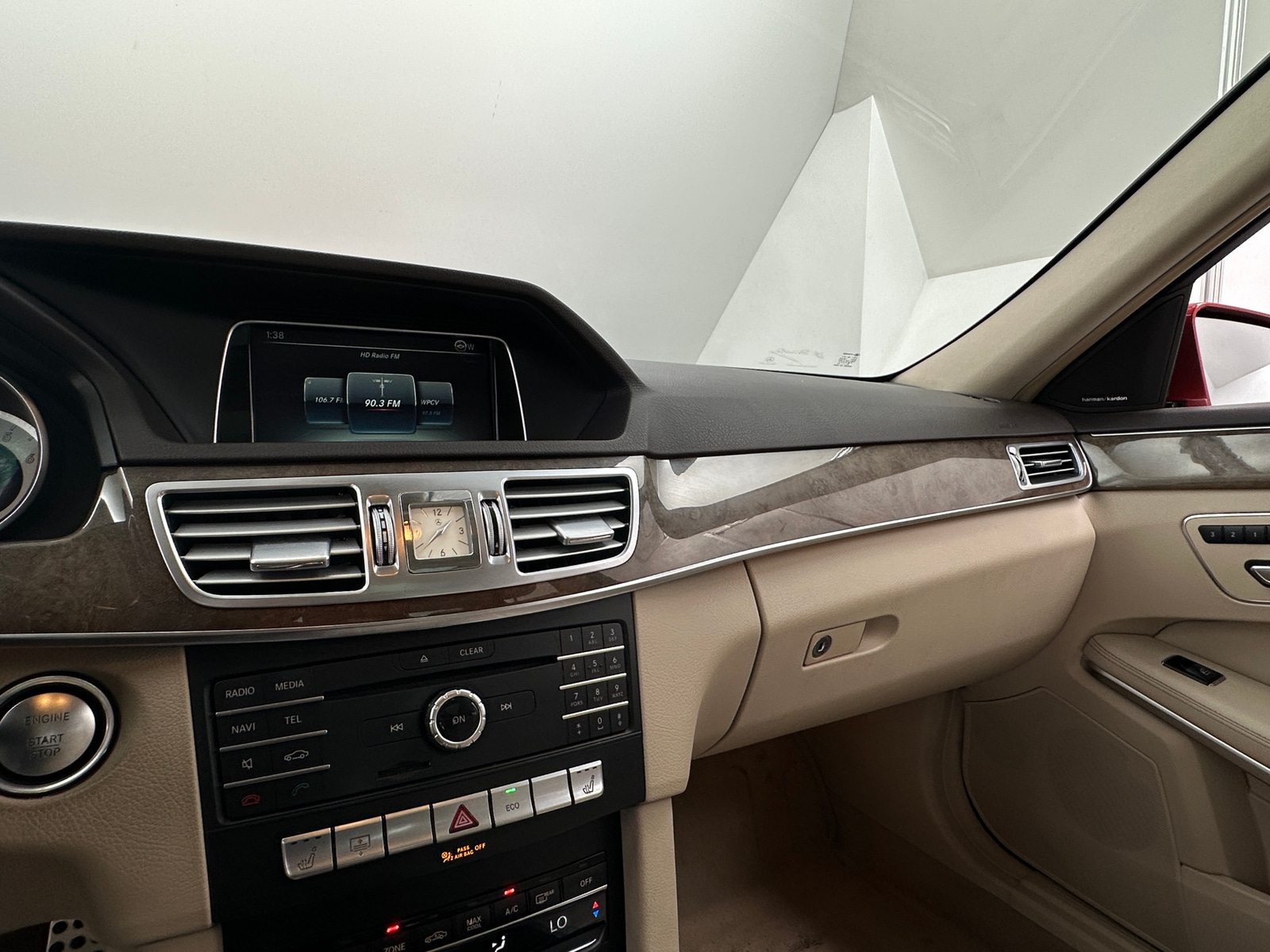 Thumbnail: 2016 Mercedes-Benz E-Class - 3