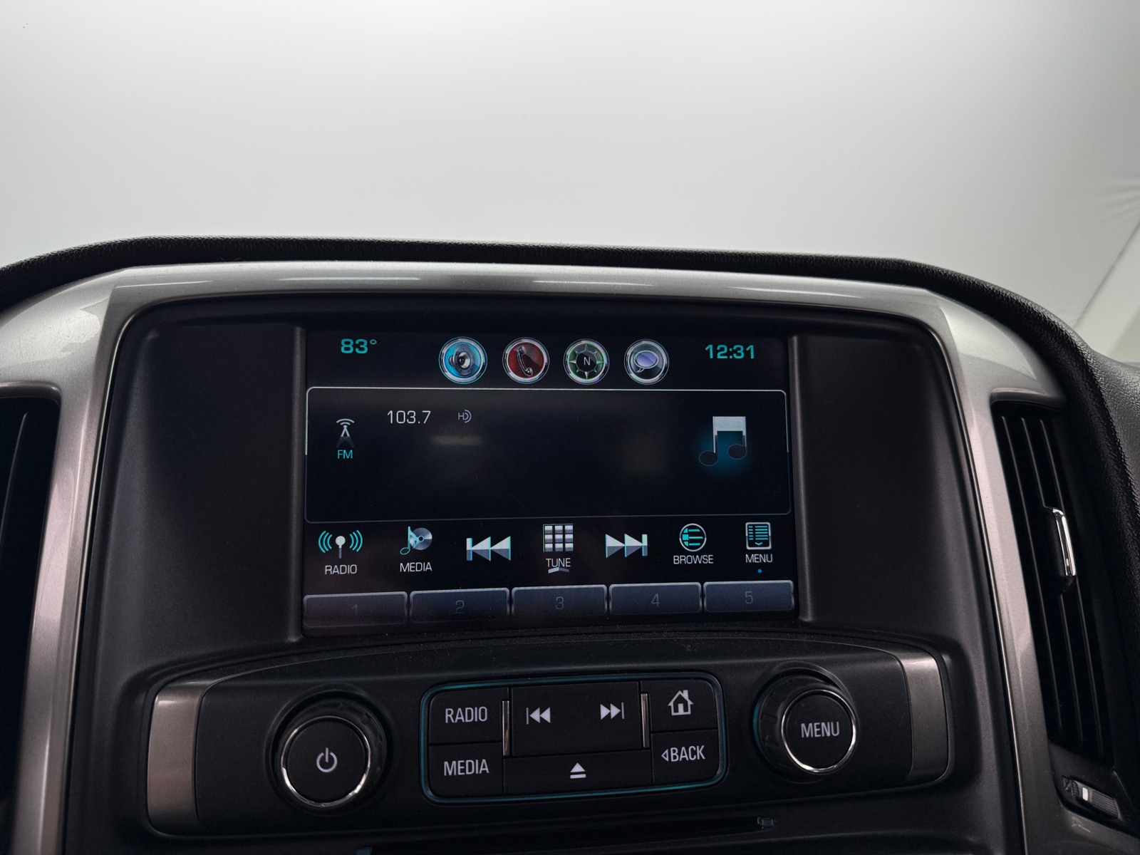 Thumbnail: 2017 Chevrolet Silverado 1500 - 4