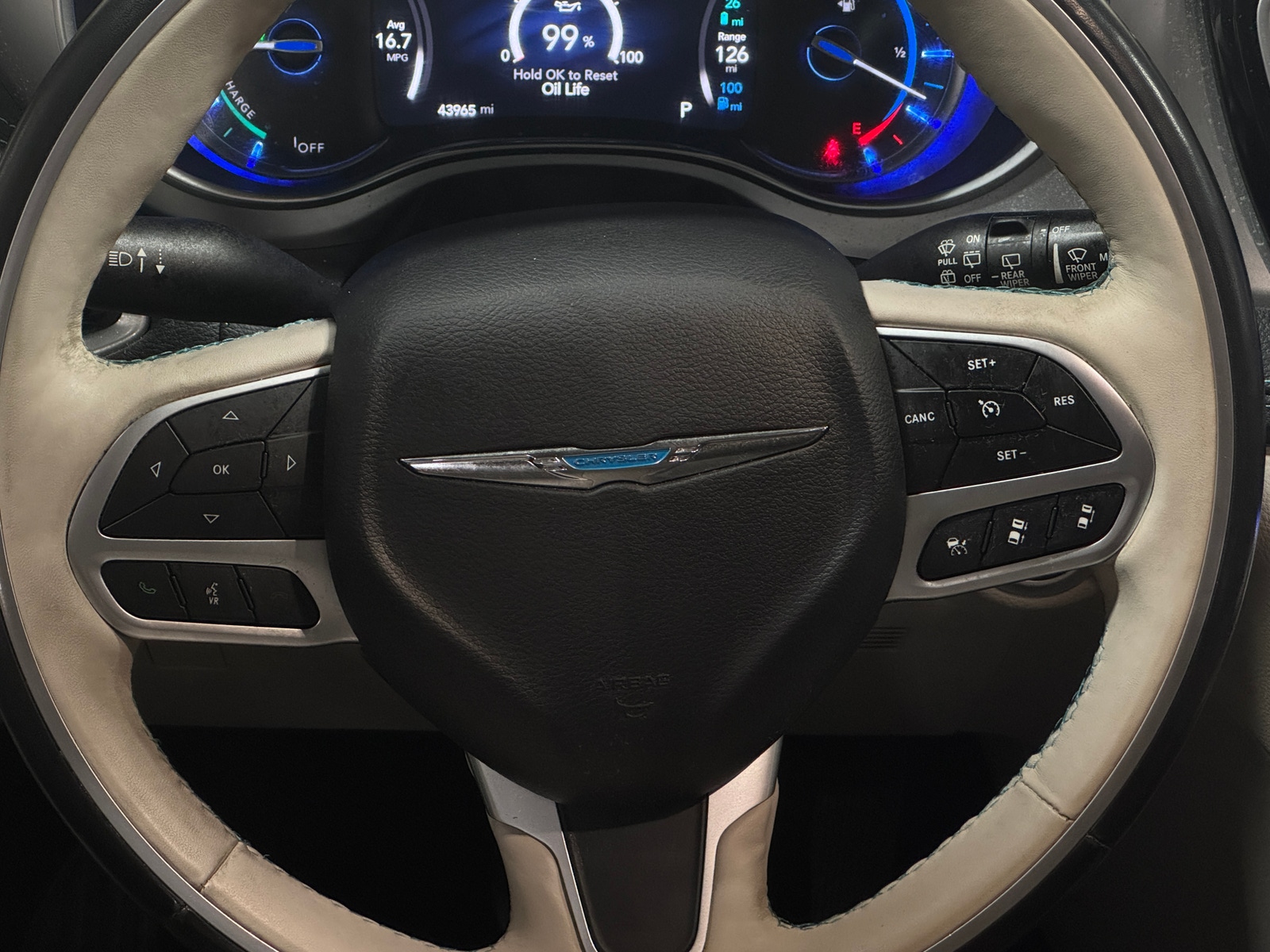 Thumbnail: 2019 Chrysler Pacifica - 4
