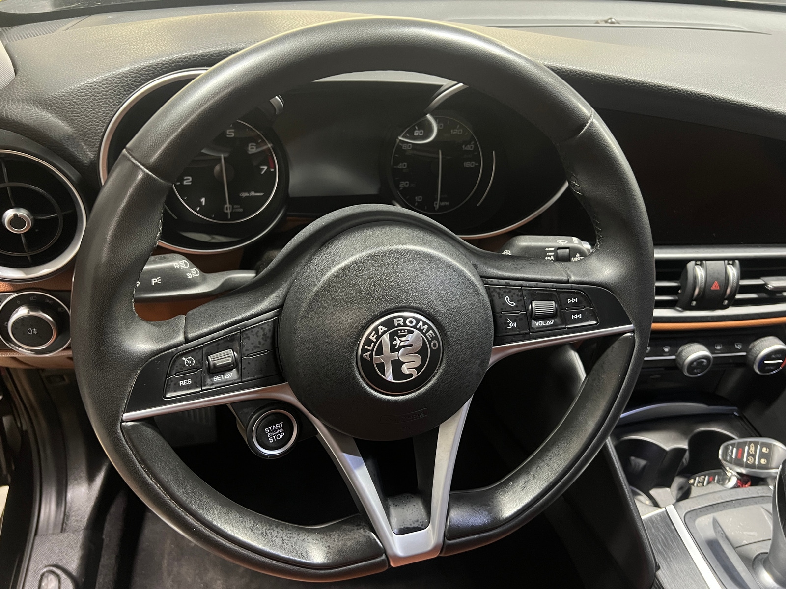 Thumbnail: 2019 Alfa Romeo Giulia - 4