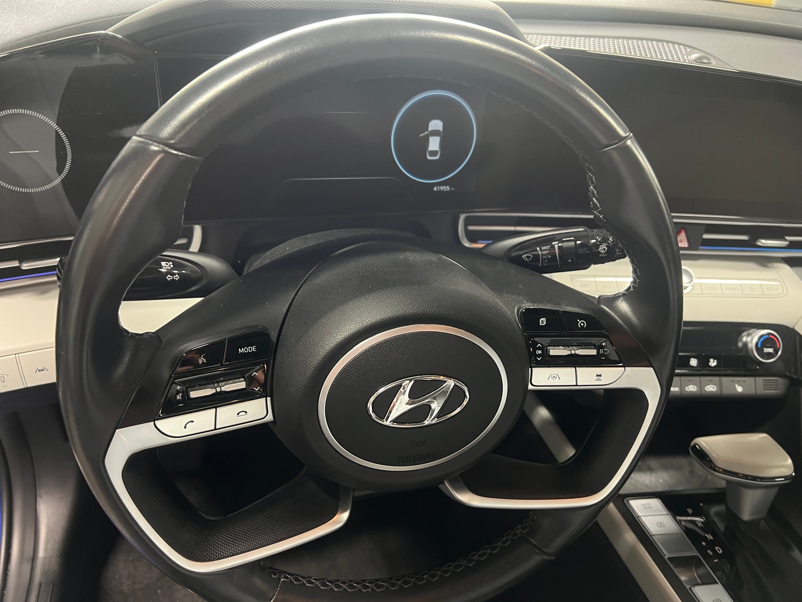 Thumbnail: 2022 Hyundai Elantra - 4