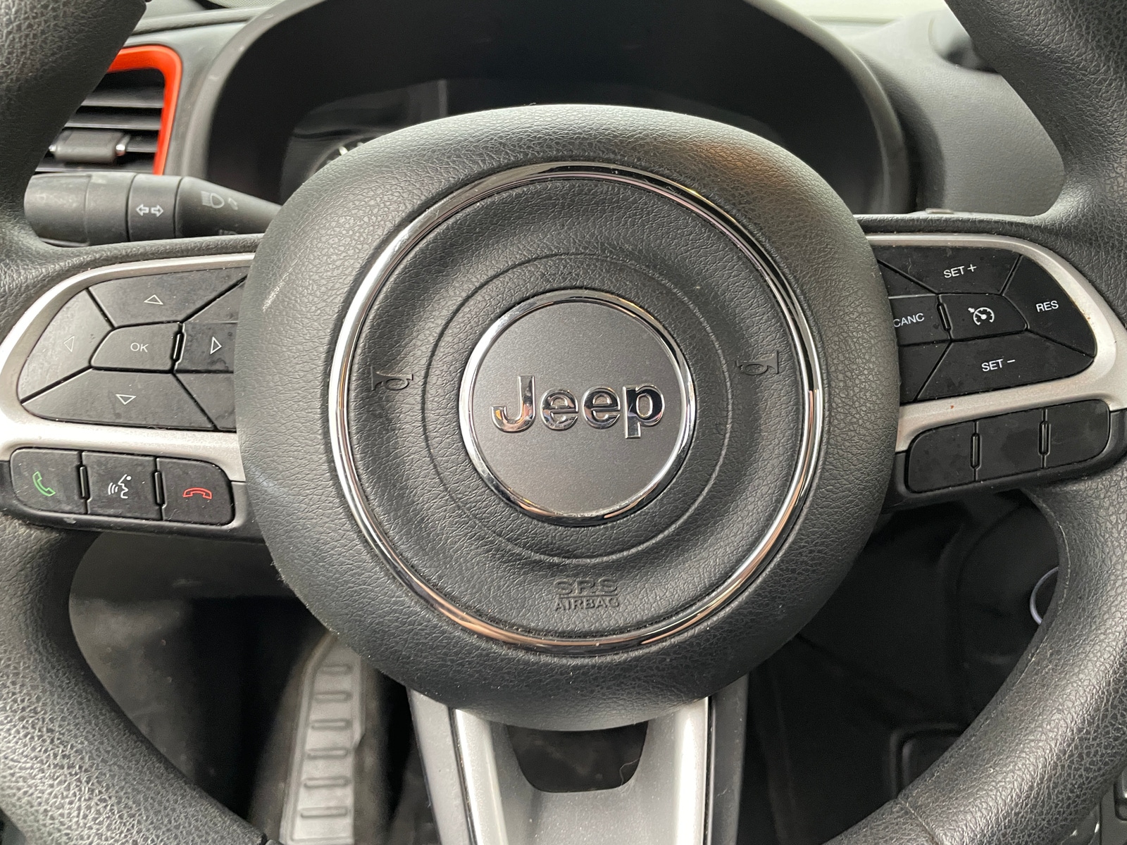 Thumbnail: 2018 Jeep Renegade - 5