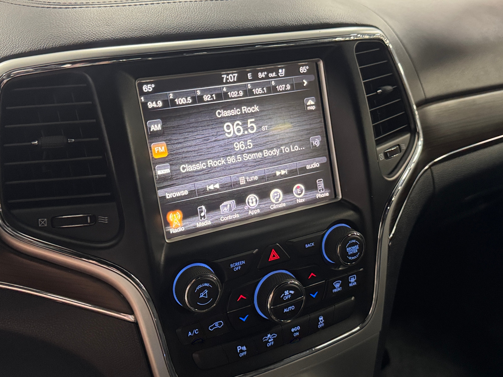 Thumbnail: 2014 Jeep Grand Cherokee - 3