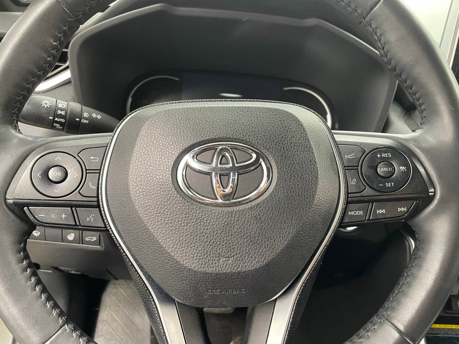 Thumbnail: 2020 Toyota RAV4 - 4