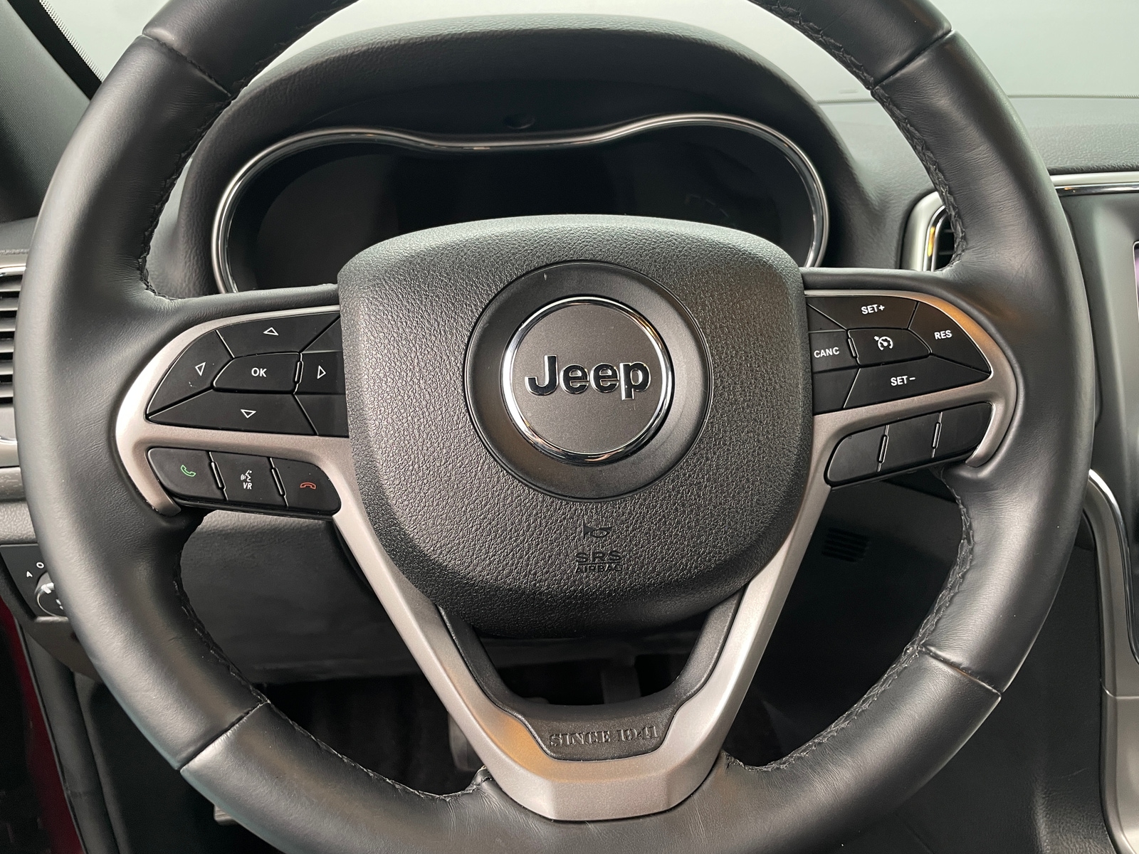 Thumbnail: 2018 Jeep Grand Cherokee - 5