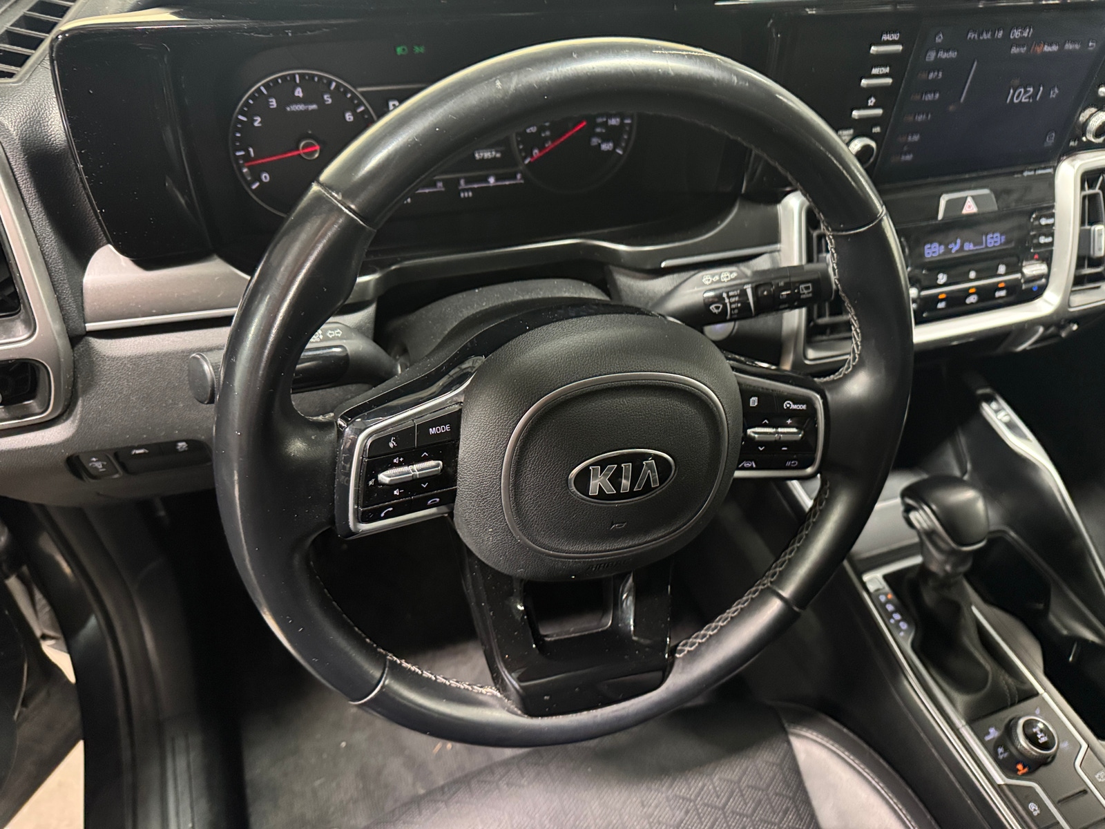 Thumbnail: 2021 Kia Sorento - 4