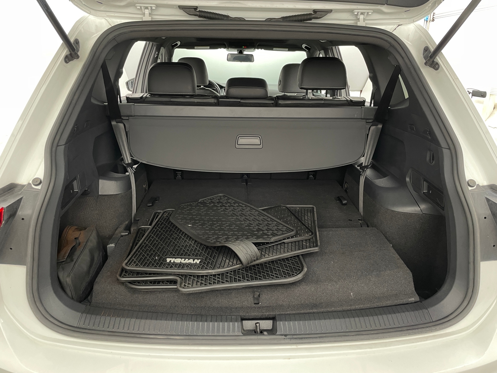 Thumbnail: 2021 Volkswagen Tiguan - 6