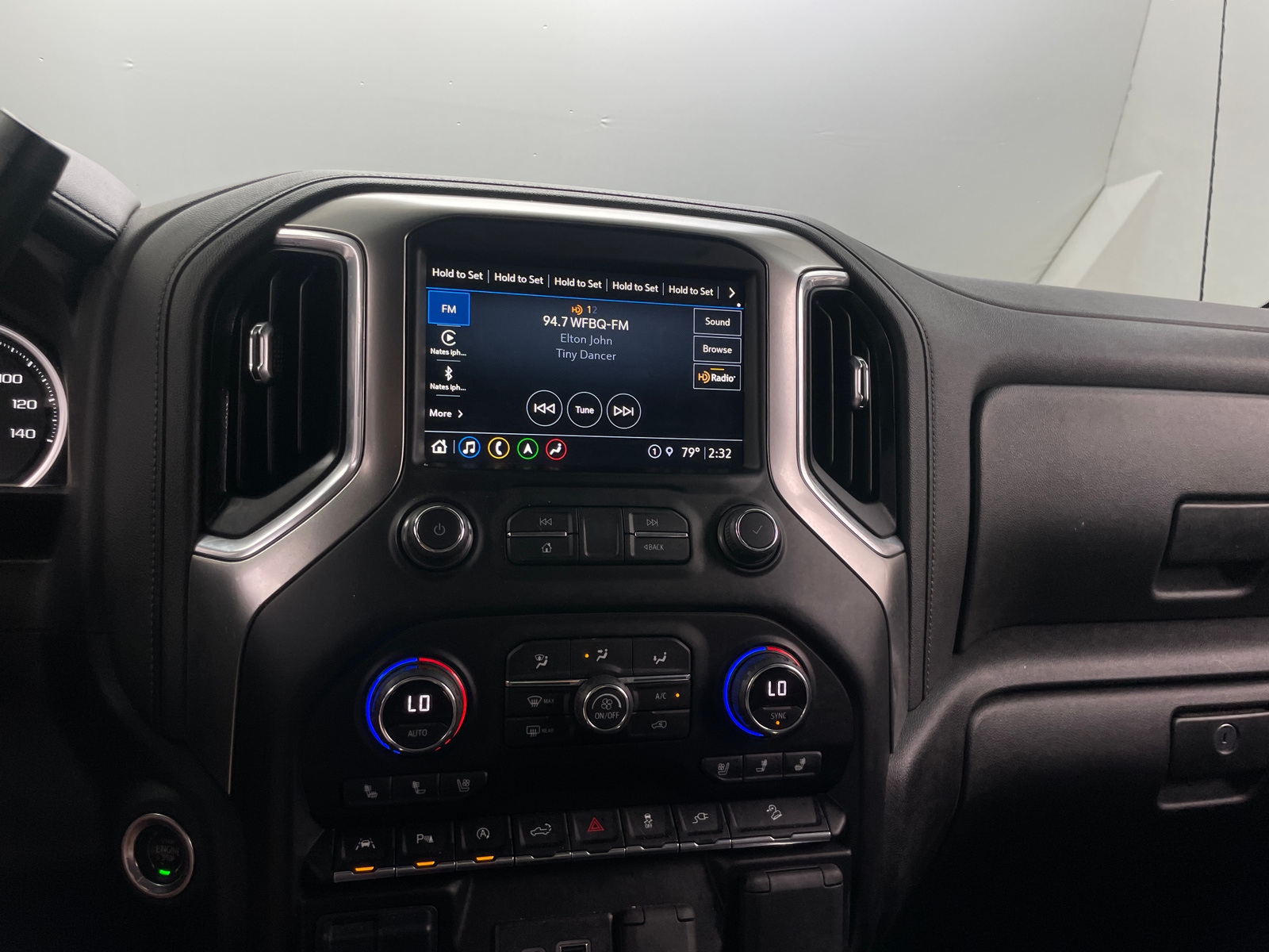 Thumbnail: 2021 Chevrolet Silverado 1500 - 3