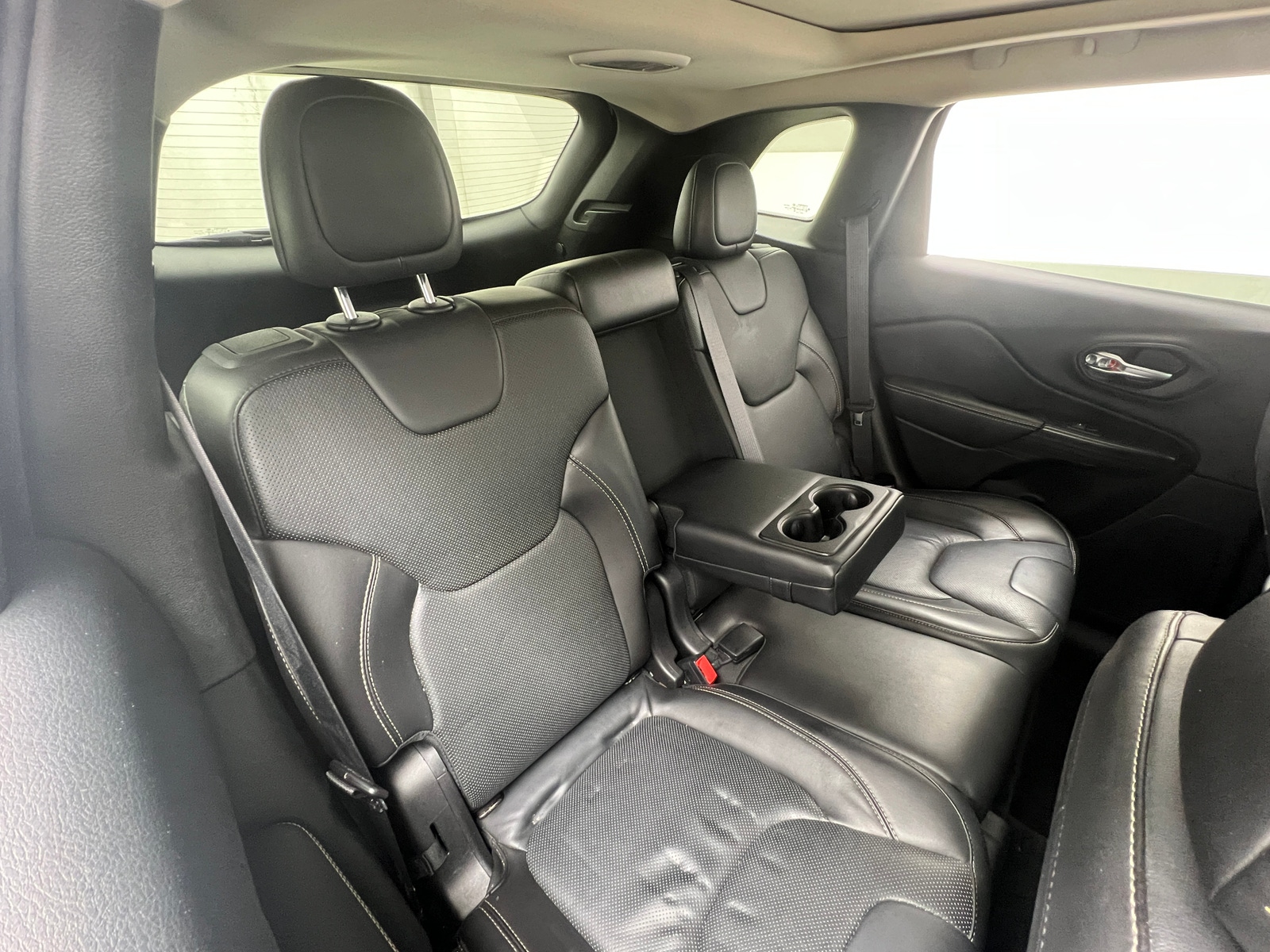Thumbnail: 2015 Jeep Cherokee - 5