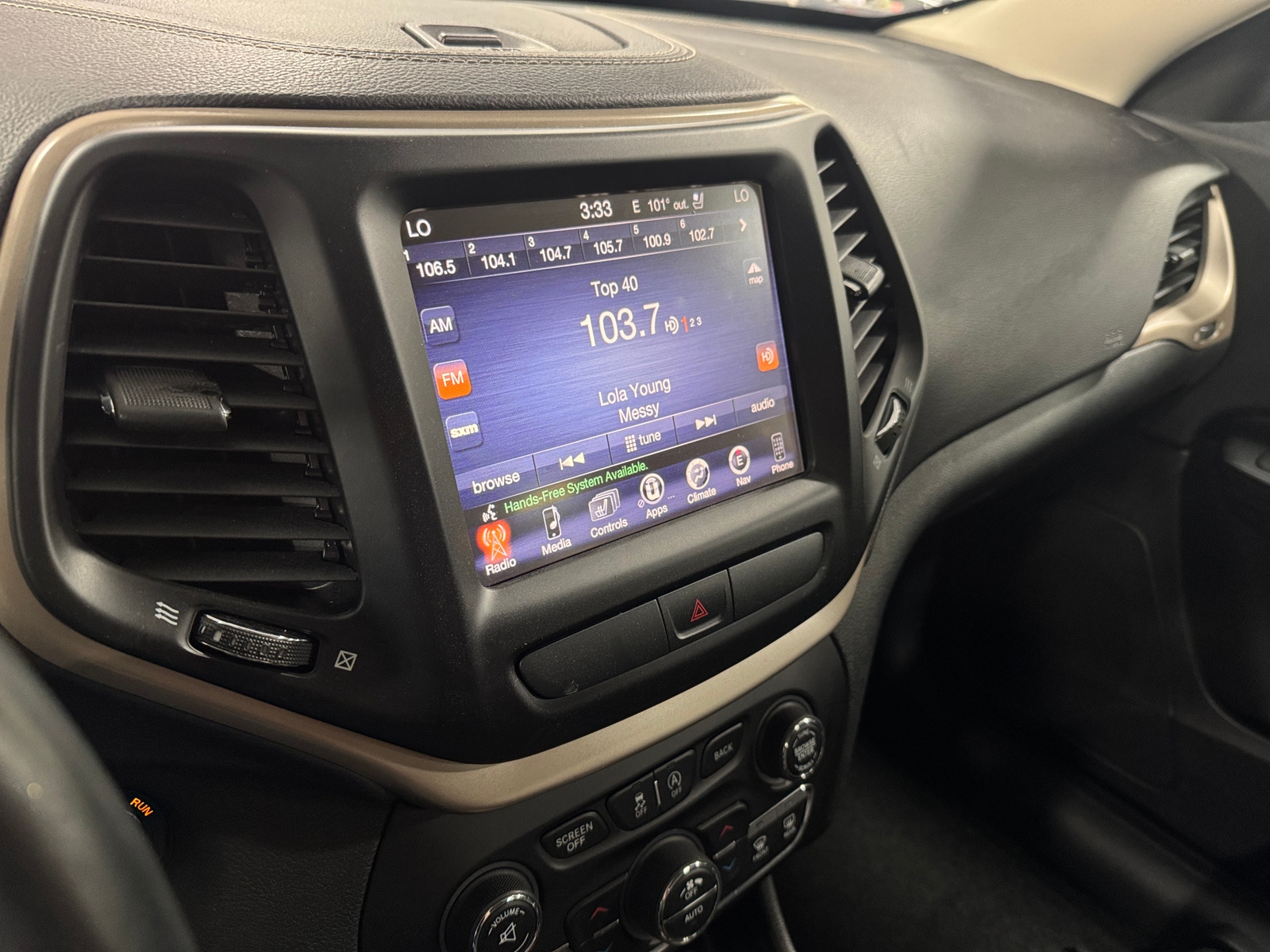 Thumbnail: 2015 Jeep Cherokee - 3