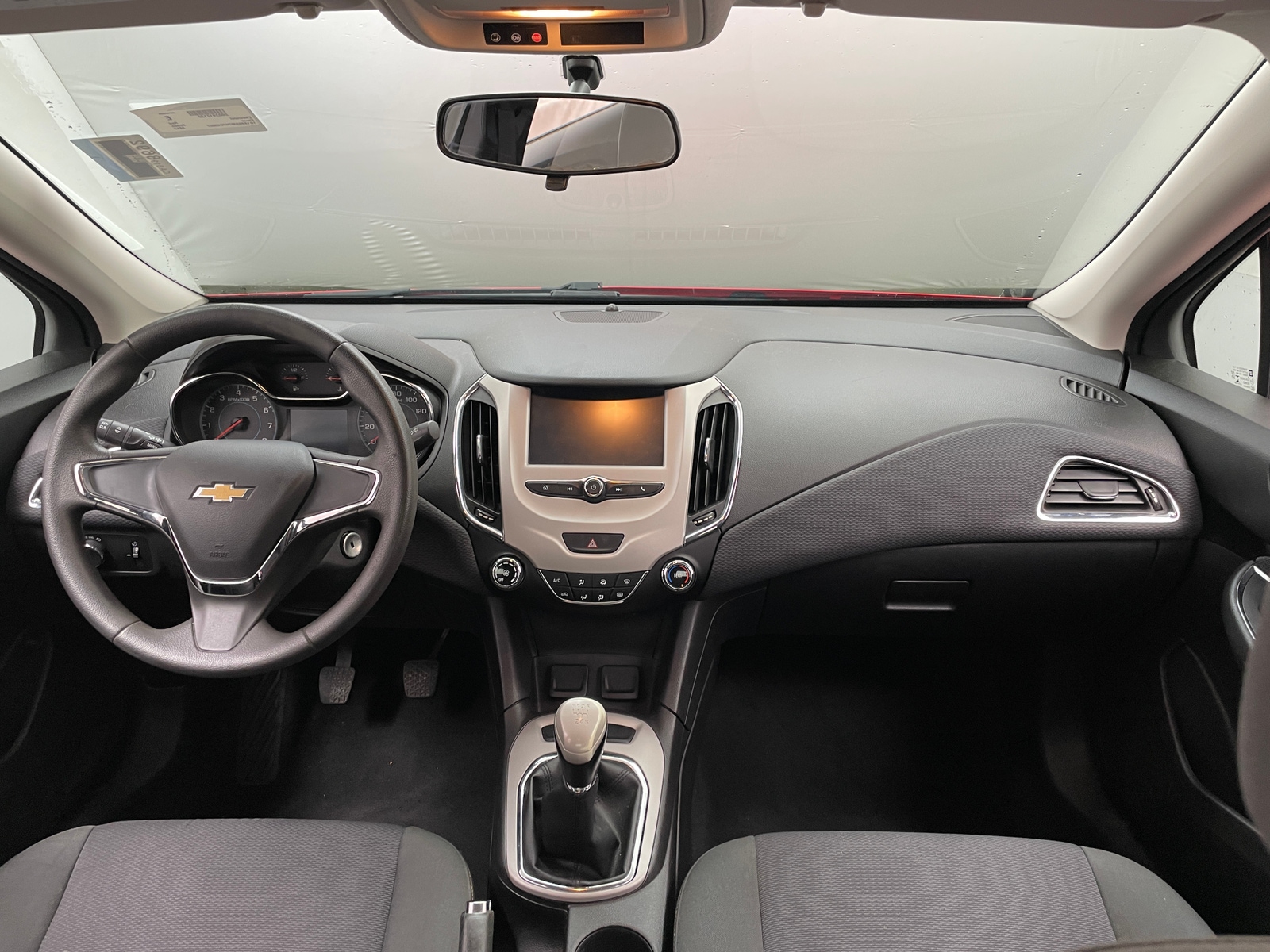 Thumbnail: 2017 Chevrolet Cruze - 3