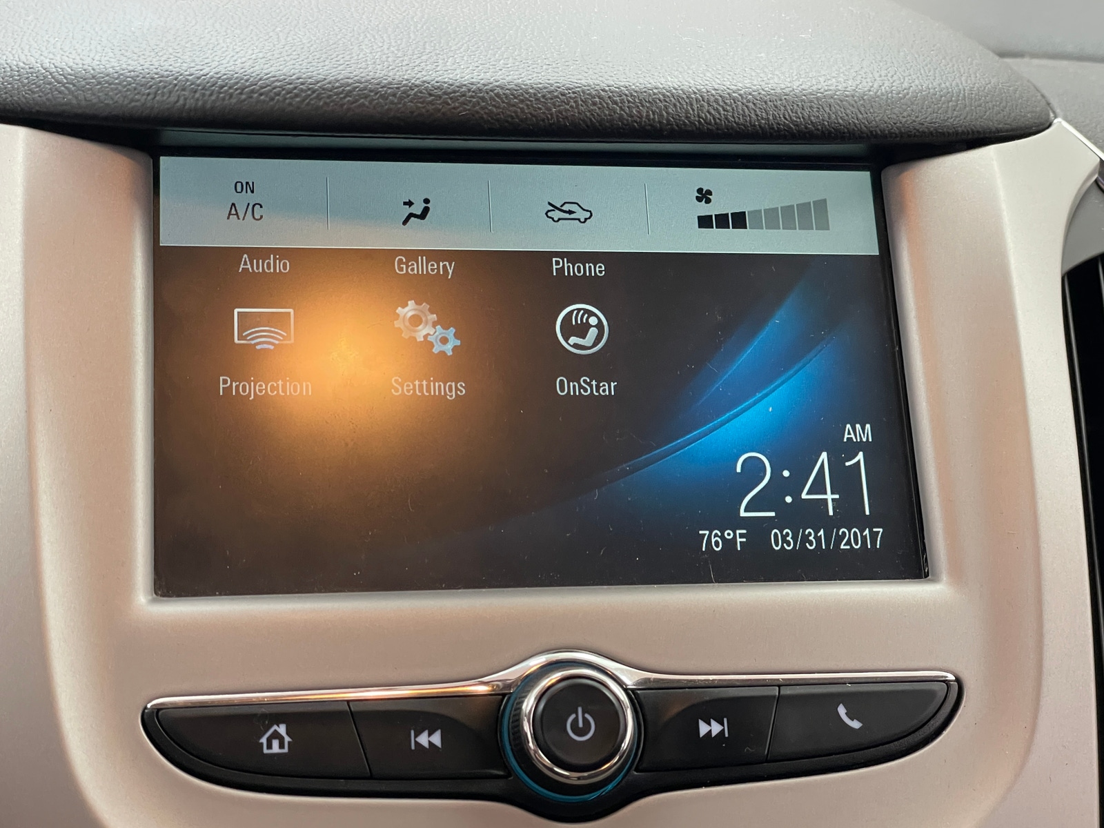 Thumbnail: 2017 Chevrolet Cruze - 4