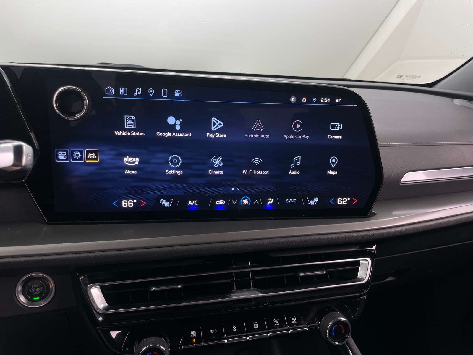 Thumbnail: 2024 Chevrolet Traverse - 4