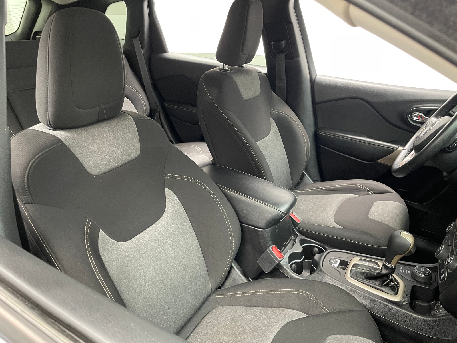 Thumbnail: 2018 Jeep Cherokee - 2