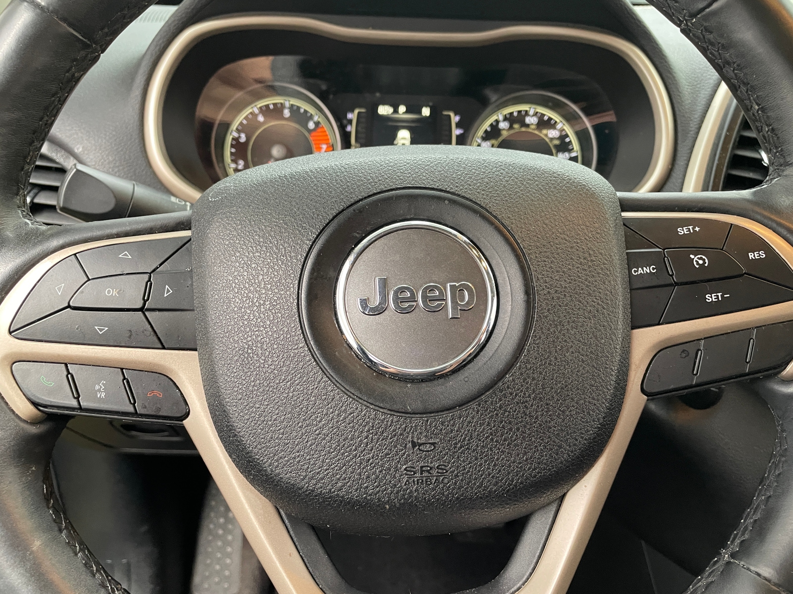 Thumbnail: 2018 Jeep Cherokee - 5