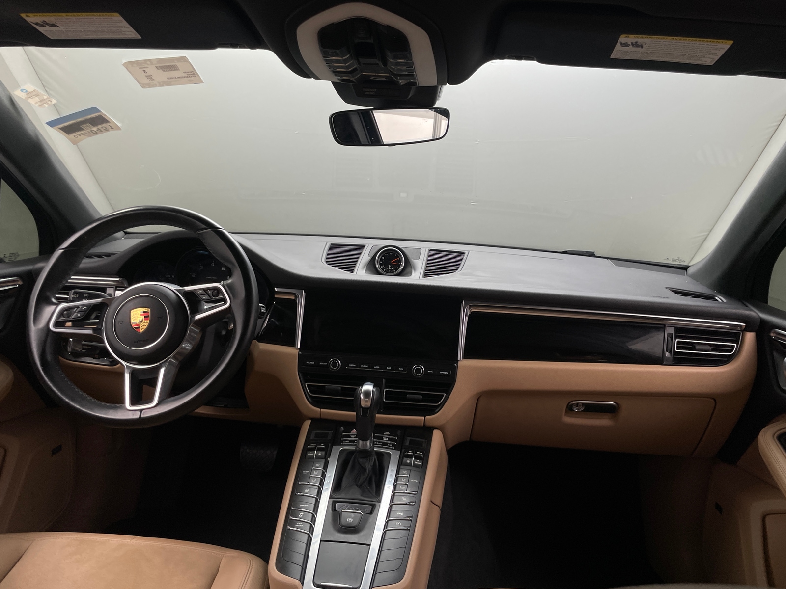 Thumbnail: 2021 Porsche Macan - 3
