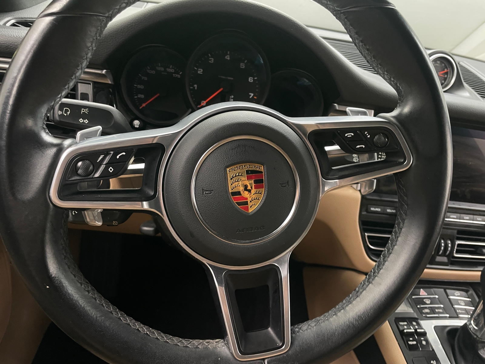 Thumbnail: 2021 Porsche Macan - 5
