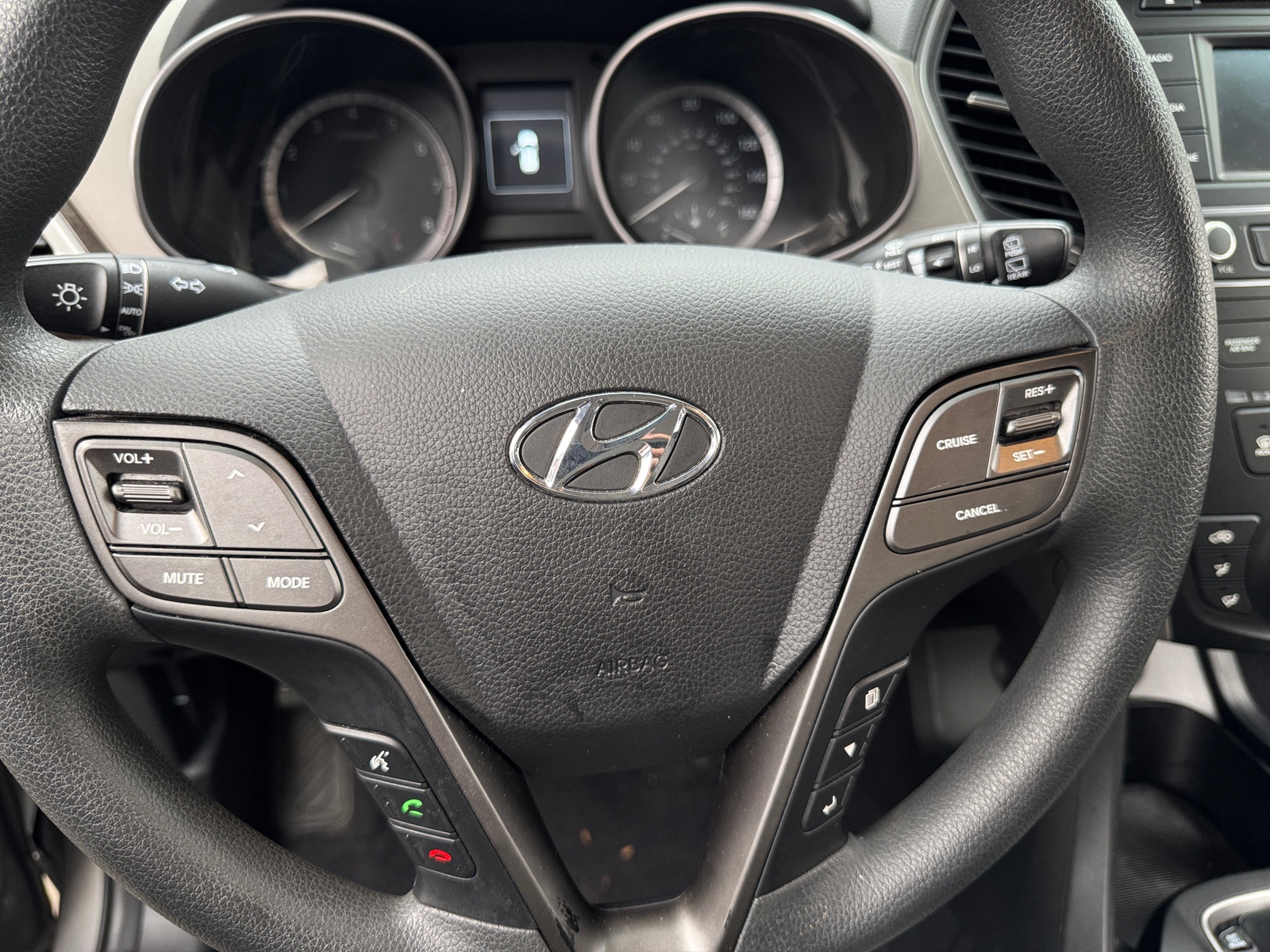 Thumbnail: 2018 Hyundai Santa Fe - 5