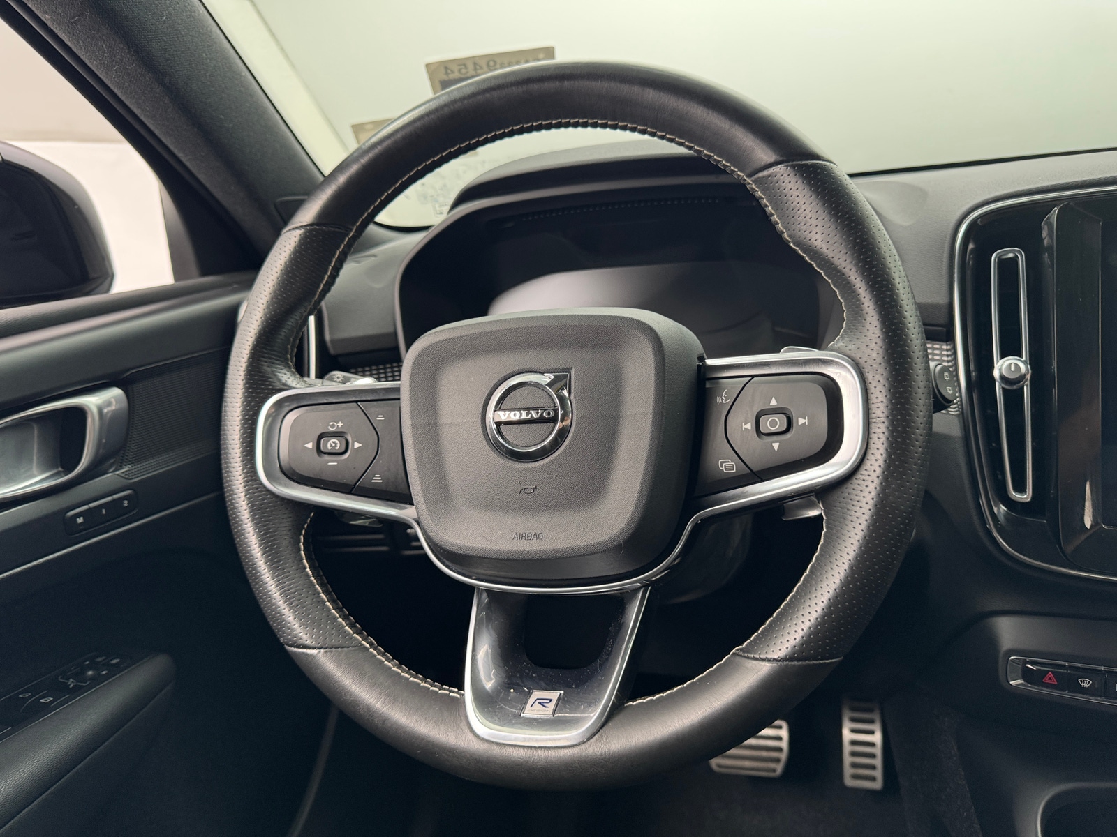 Thumbnail: 2020 Volvo XC40 - 4
