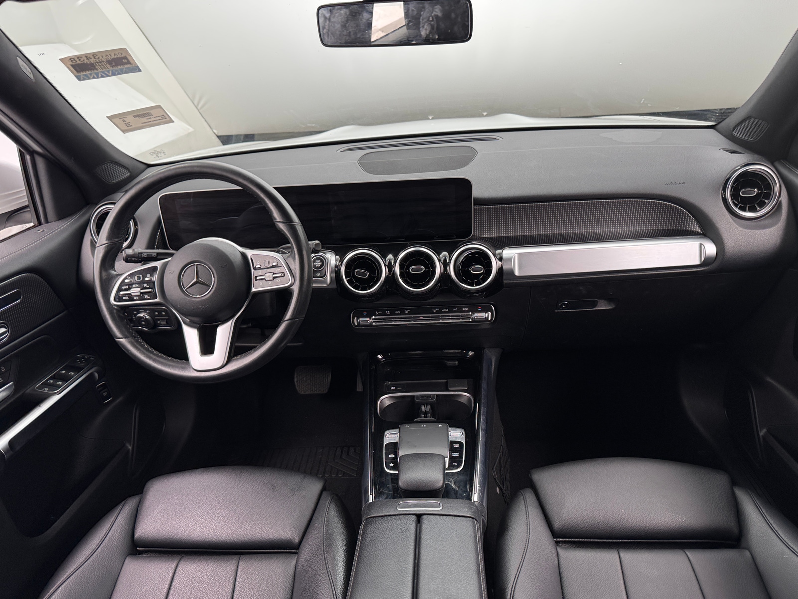 Thumbnail: 2020 Mercedes-Benz GLB - 2