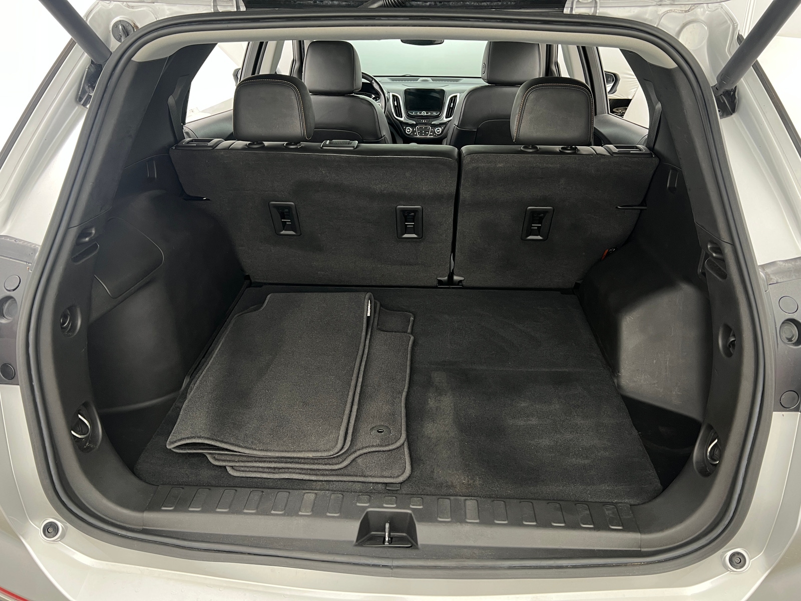 Thumbnail: 2022 Chevrolet Equinox - 6