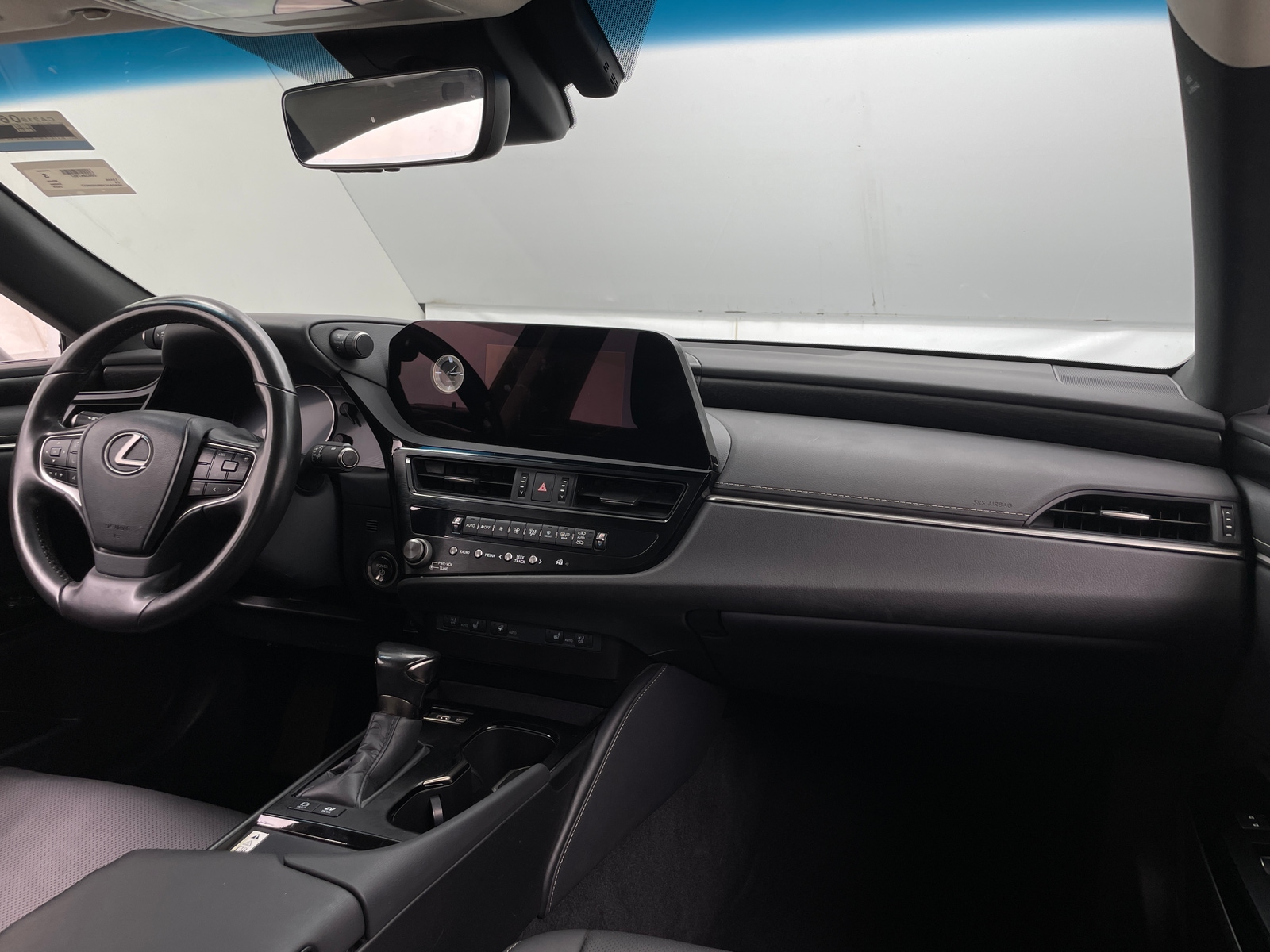 Thumbnail: 2024 Lexus ES - 2