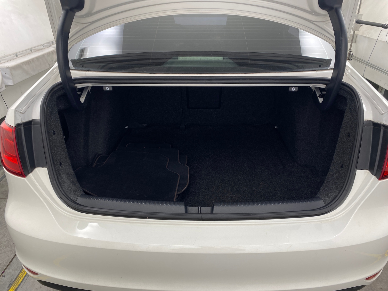 Thumbnail: 2013 Volkswagen Jetta - 7