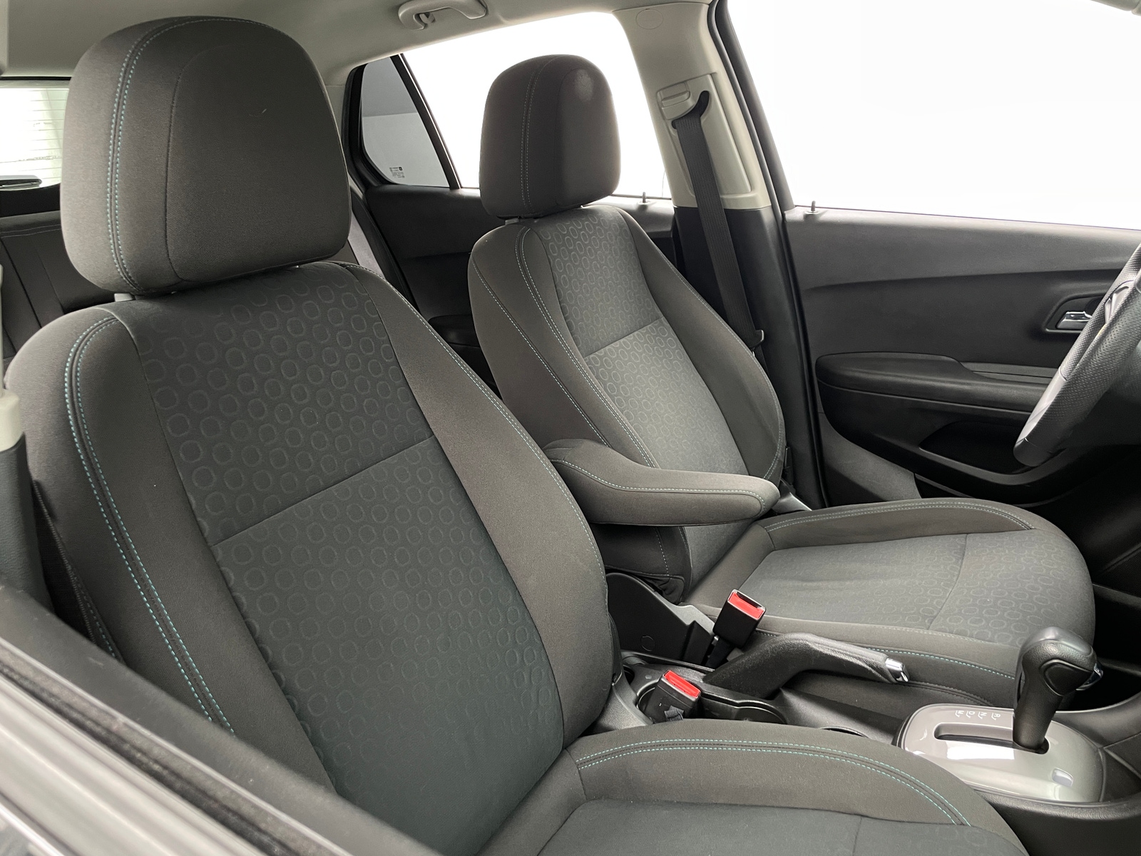 Thumbnail: 2016 Chevrolet Trax - 2