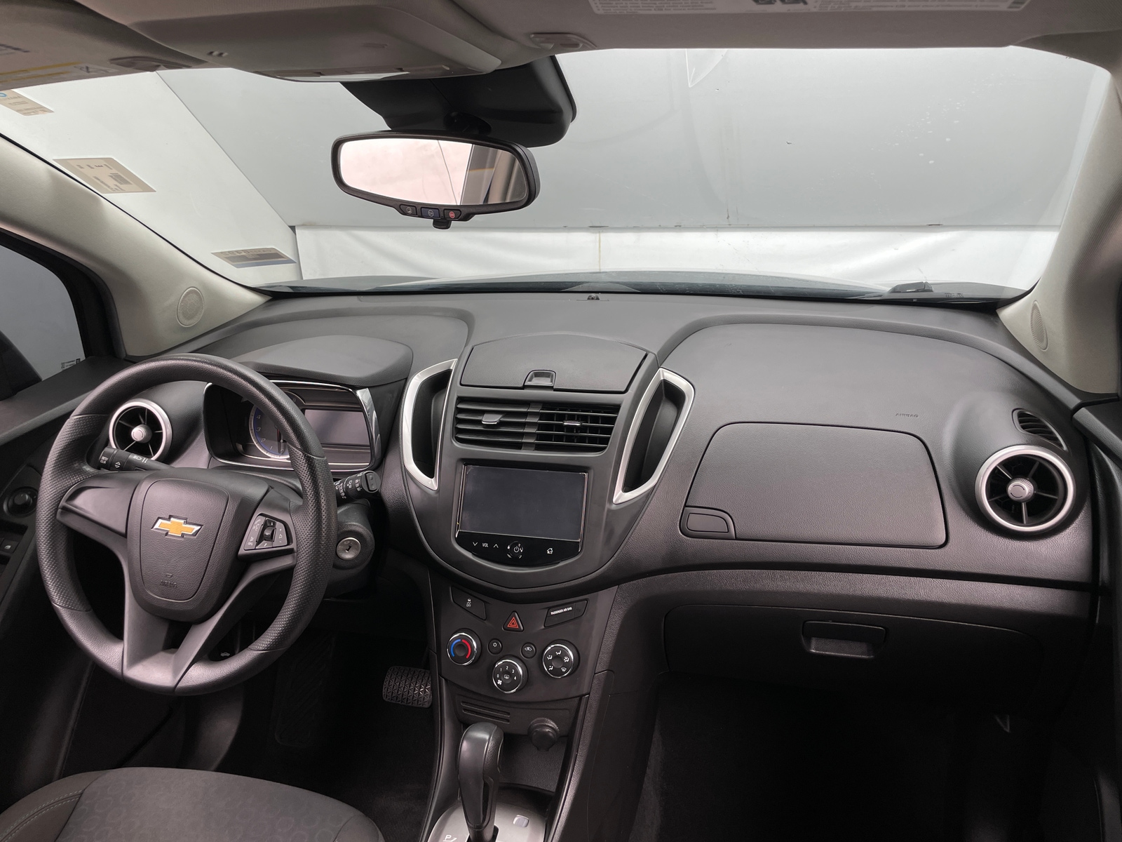Thumbnail: 2016 Chevrolet Trax - 3
