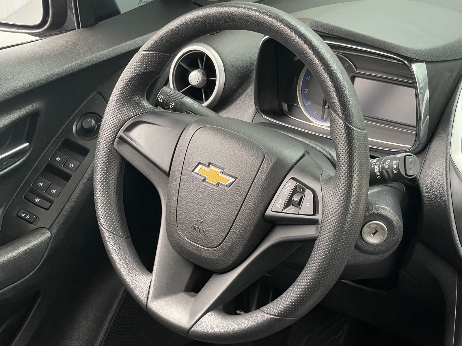 Thumbnail: 2016 Chevrolet Trax - 5